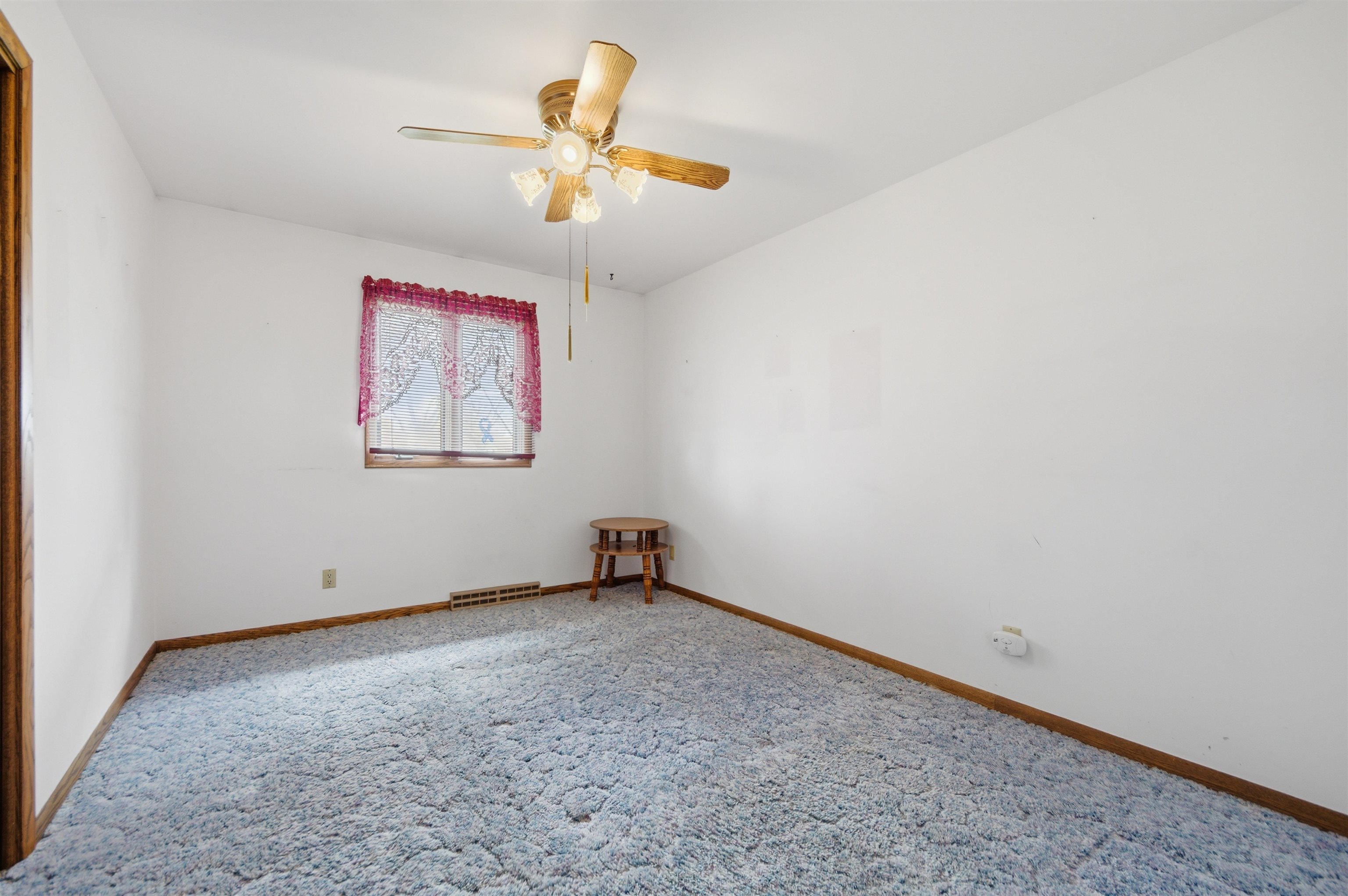 606 E CLARK STREET, Spencer, Wisconsin 54479, 3 Bedrooms Bedrooms, ,1 BathroomBathrooms,Residential,For Sale,606 E CLARK STREET,22601829