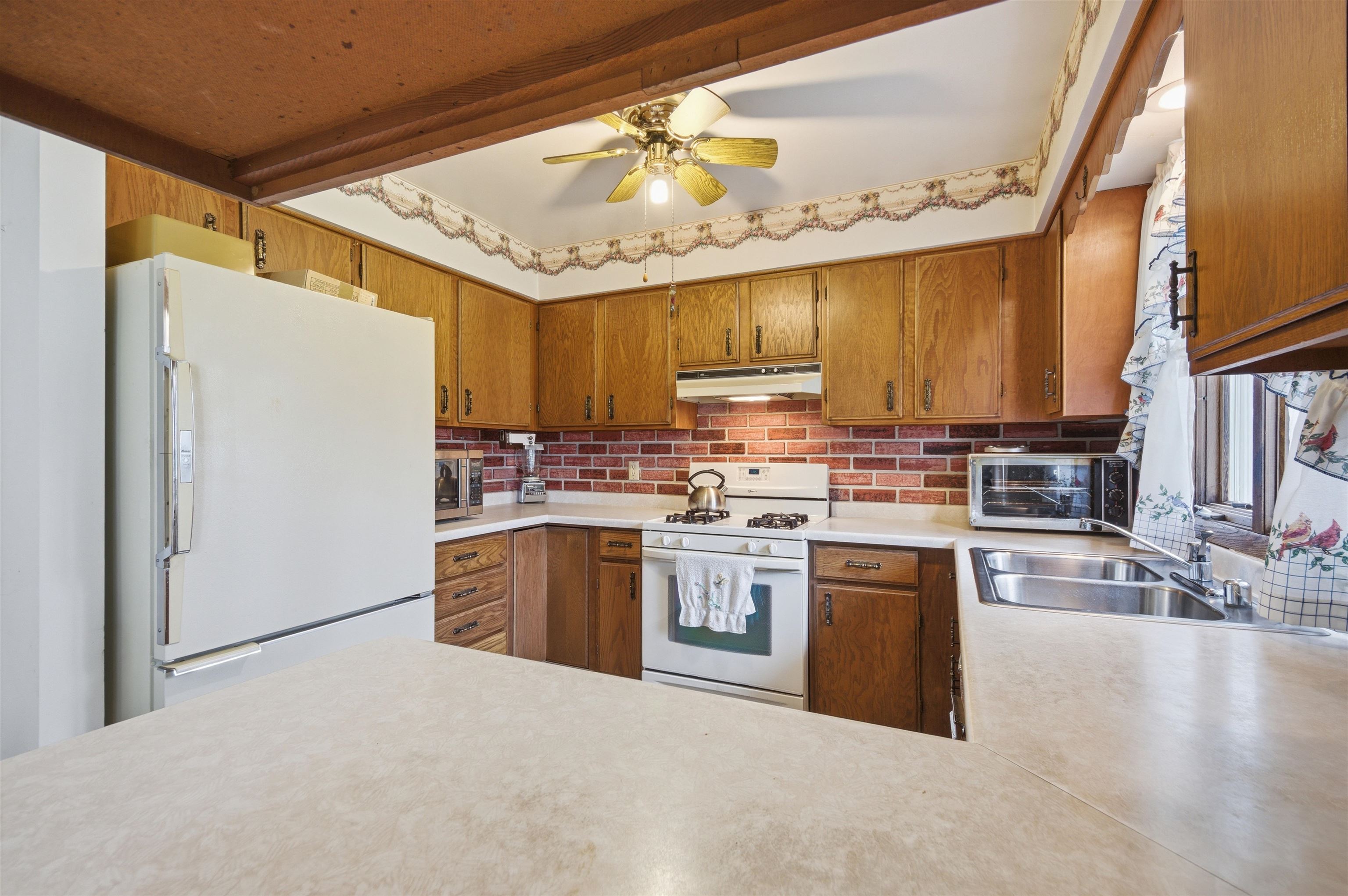 606 E CLARK STREET, Spencer, Wisconsin 54479, 3 Bedrooms Bedrooms, ,1 BathroomBathrooms,Residential,For Sale,606 E CLARK STREET,22601829
