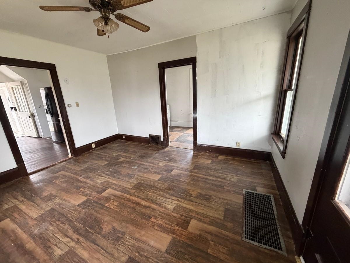 413 N PEACH AVENUE, Marshfield, Wisconsin 54449, 3 Bedrooms Bedrooms, ,2 BathroomsBathrooms,Residential,For Sale,413 N PEACH AVENUE,22601835