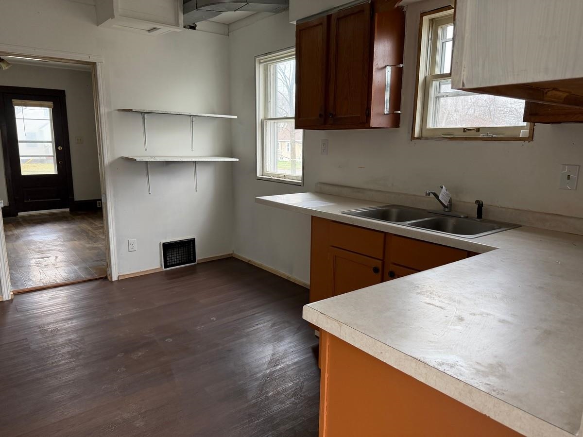 413 N PEACH AVENUE, Marshfield, Wisconsin 54449, 3 Bedrooms Bedrooms, ,2 BathroomsBathrooms,Residential,For Sale,413 N PEACH AVENUE,22601835