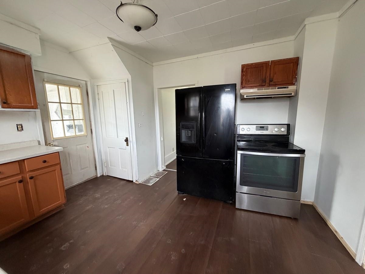413 N PEACH AVENUE, Marshfield, Wisconsin 54449, 3 Bedrooms Bedrooms, ,2 BathroomsBathrooms,Residential,For Sale,413 N PEACH AVENUE,22601835