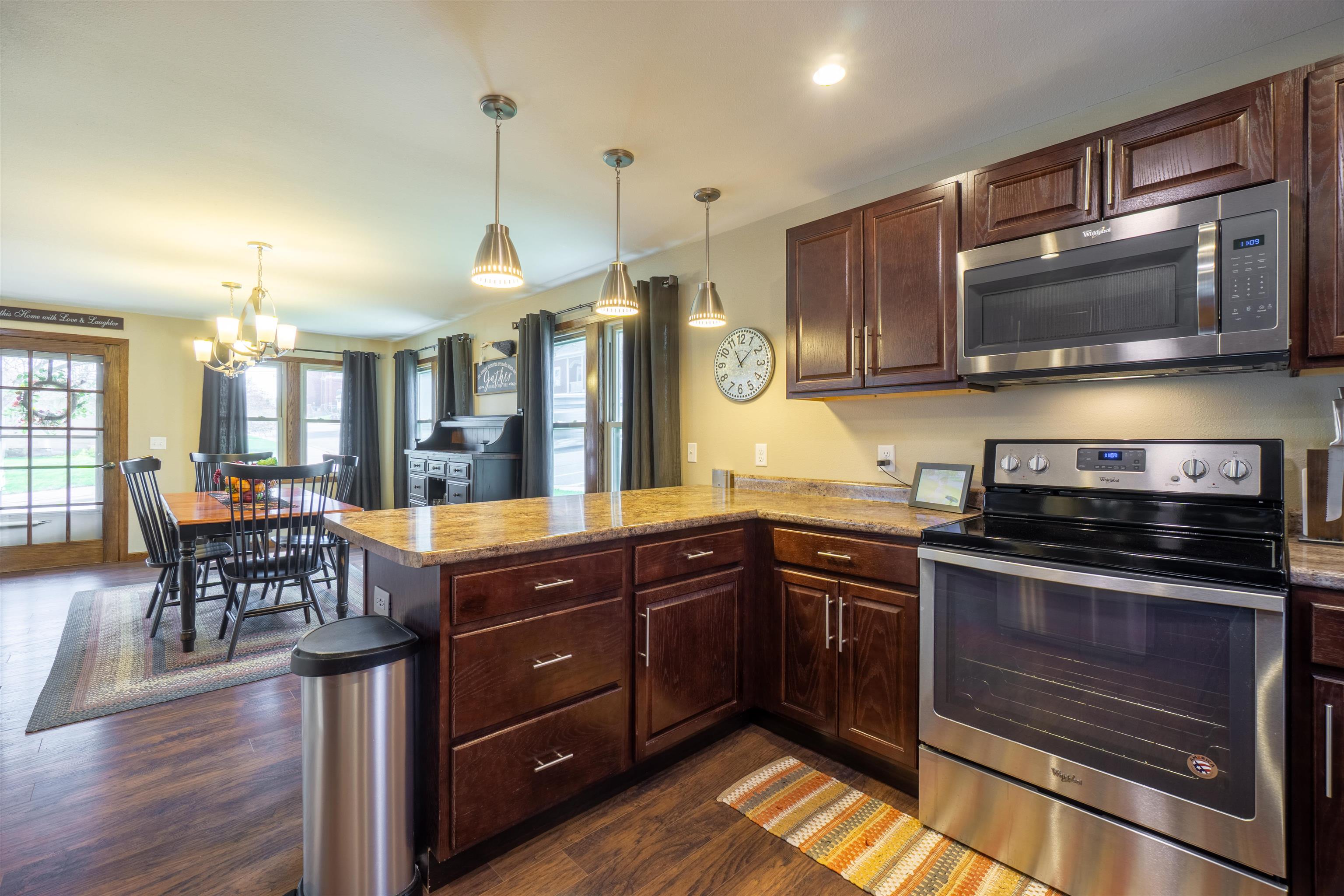617 MAIN STREET, Marathon, Wisconsin 54448, 3 Bedrooms Bedrooms, ,2 BathroomsBathrooms,Residential,For Sale,617 MAIN STREET,22601845