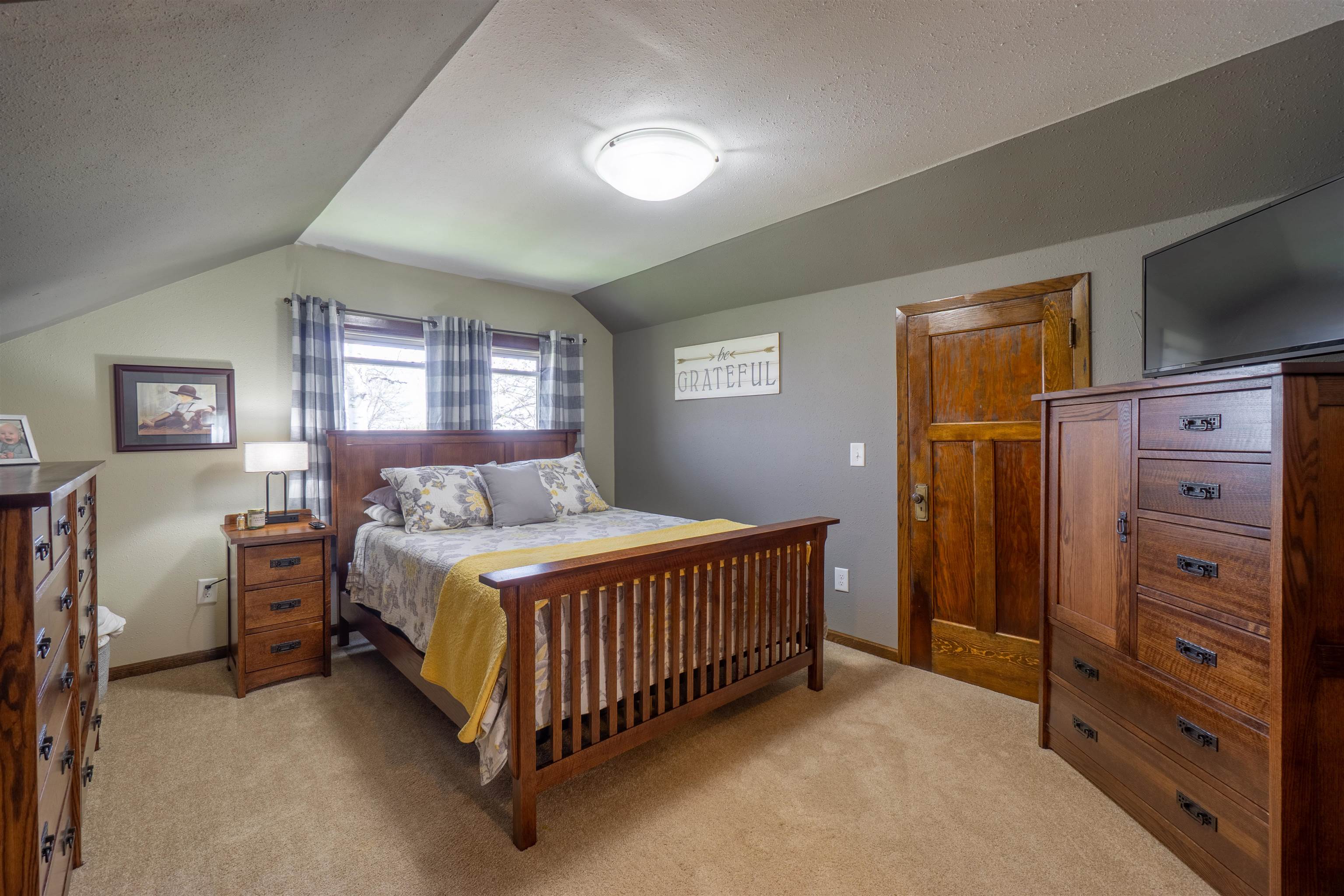 617 MAIN STREET, Marathon, Wisconsin 54448, 3 Bedrooms Bedrooms, ,2 BathroomsBathrooms,Residential,For Sale,617 MAIN STREET,22601845
