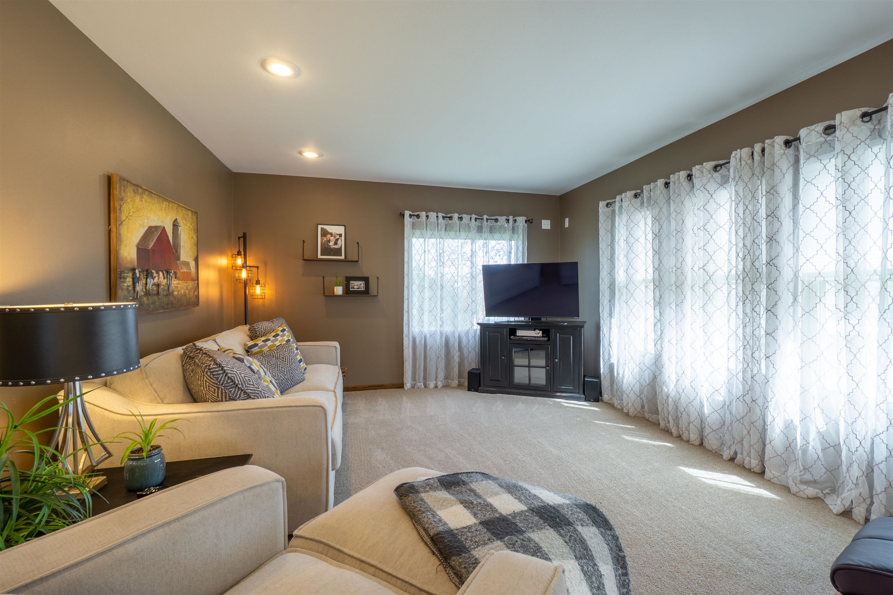 617 MAIN STREET, Marathon, Wisconsin 54448, 3 Bedrooms Bedrooms, ,2 BathroomsBathrooms,Residential,For Sale,617 MAIN STREET,22601845