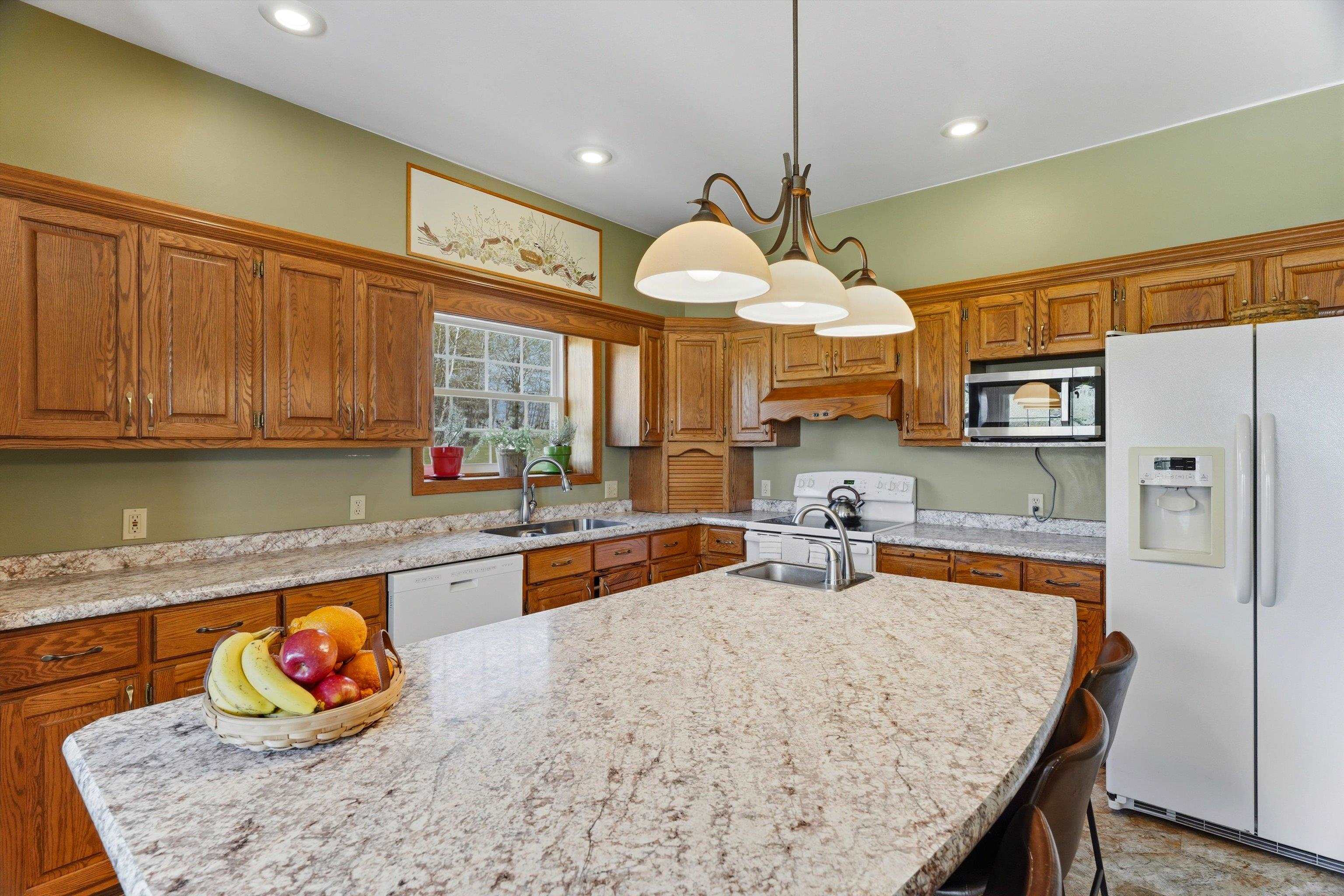 112201 MARSH ROAD, Marshfield, Wisconsin 54449, 5 Bedrooms Bedrooms, ,3 BathroomsBathrooms,Residential,For Sale,112201 MARSH ROAD,22601847