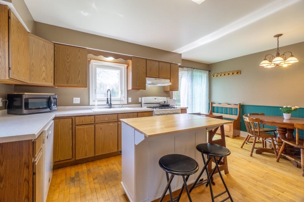 1211 3RD AVENUE, Antigo, Wisconsin 54409, 3 Bedrooms Bedrooms, ,1 BathroomBathrooms,Residential,For Sale,1211 3RD AVENUE,22601848