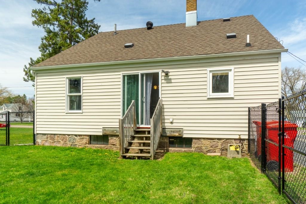 1211 3RD AVENUE, Antigo, Wisconsin 54409, 3 Bedrooms Bedrooms, ,1 BathroomBathrooms,Residential,For Sale,1211 3RD AVENUE,22601848