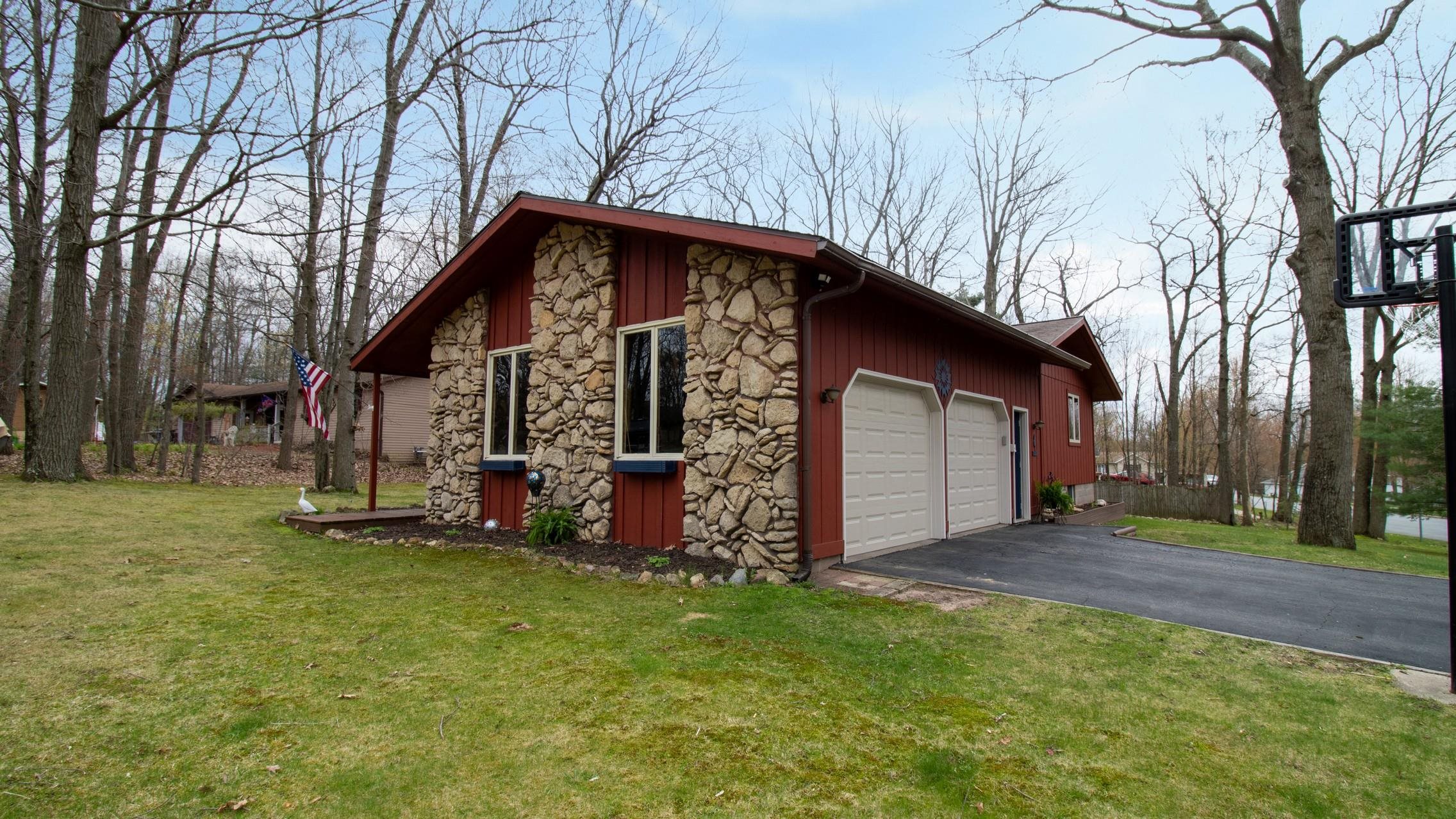 2103 EDGEWOOD AVENUE, Rothschild, Wisconsin 54474, 3 Bedrooms Bedrooms, ,3 BathroomsBathrooms,Residential,For Sale,2103 EDGEWOOD AVENUE,22601853