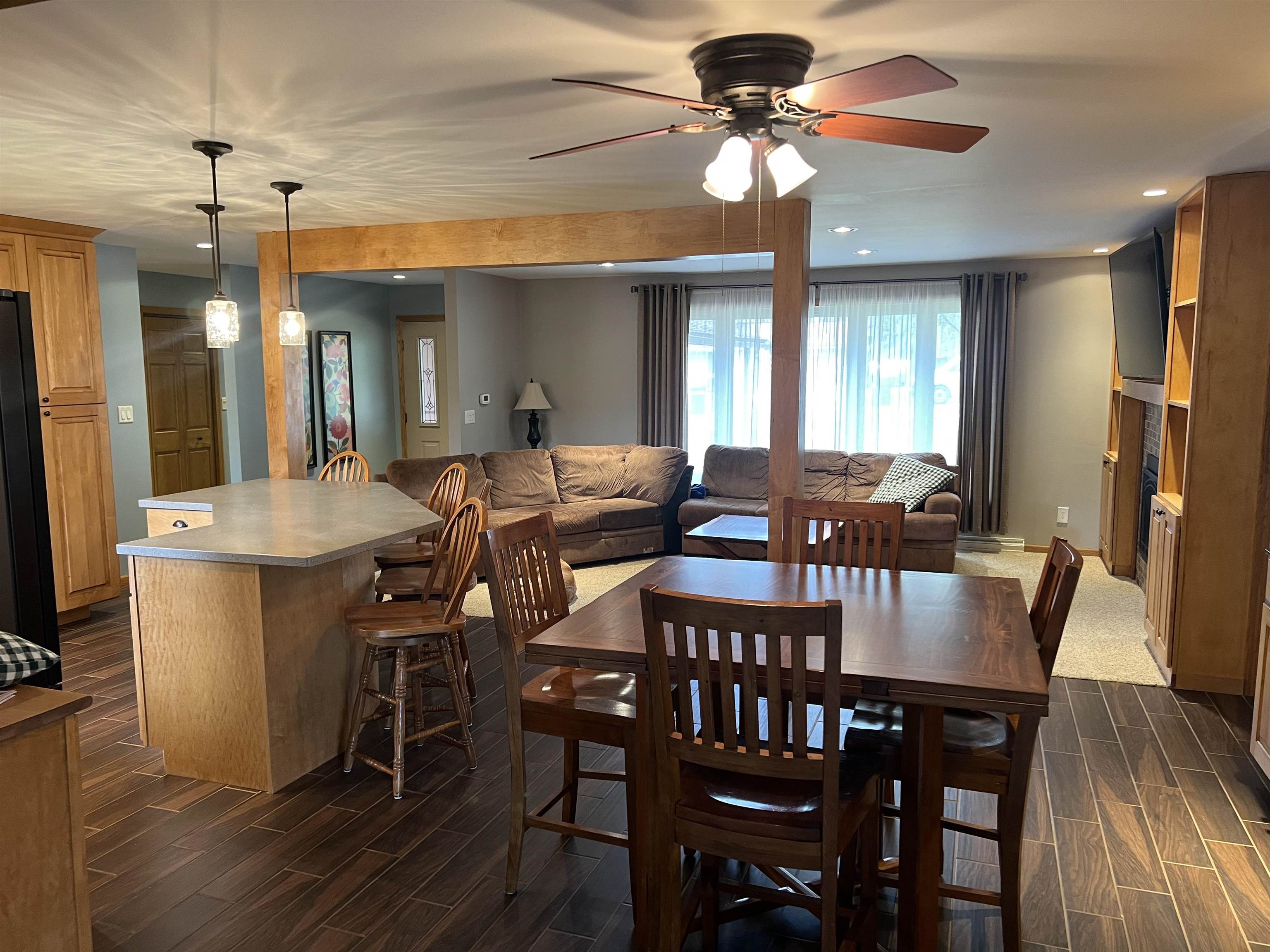 2103 EDGEWOOD AVENUE, Rothschild, Wisconsin 54474, 3 Bedrooms Bedrooms, ,3 BathroomsBathrooms,Residential,For Sale,2103 EDGEWOOD AVENUE,22601853