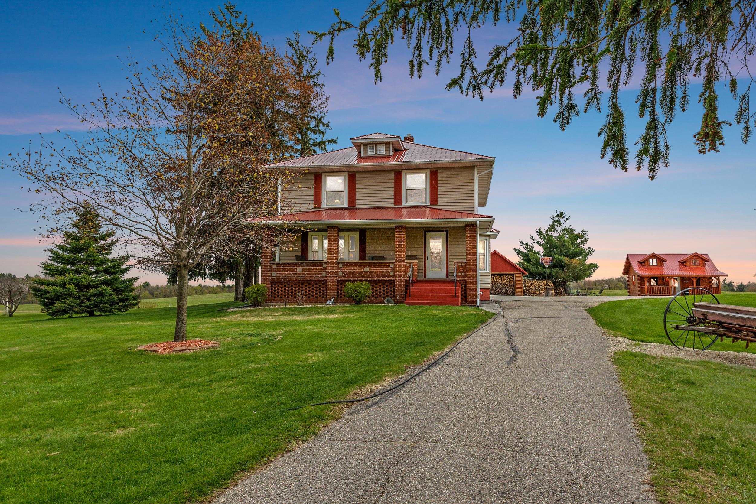 E721 COUNTY ROAD MM, Iola, Wisconsin 54945, 4 Bedrooms Bedrooms, ,2 BathroomsBathrooms,Residential,For Sale,E721 COUNTY ROAD MM,22601855