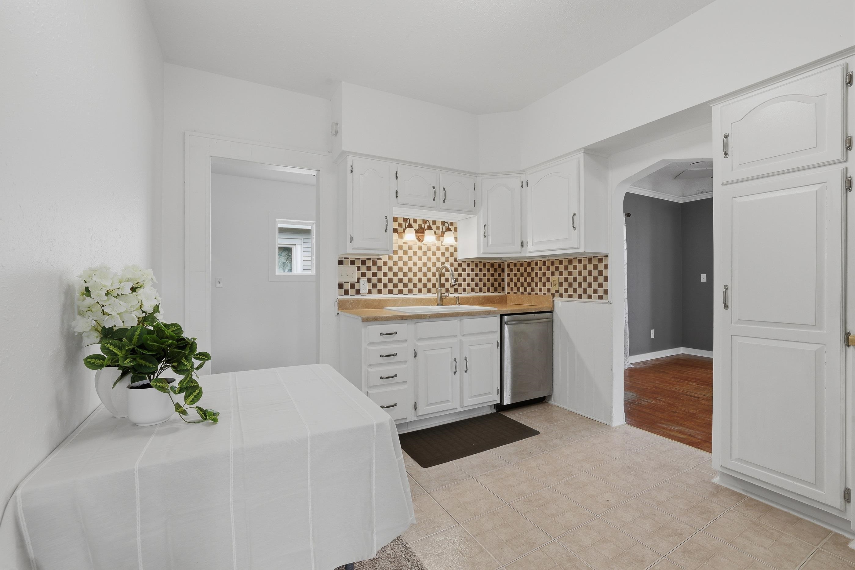 921 10TH AVENUE NORTH, Wisconsin Rapids, Wisconsin 54495, 3 Bedrooms Bedrooms, ,1 BathroomBathrooms,Residential,For Sale,921 10TH AVENUE NORTH,22601857