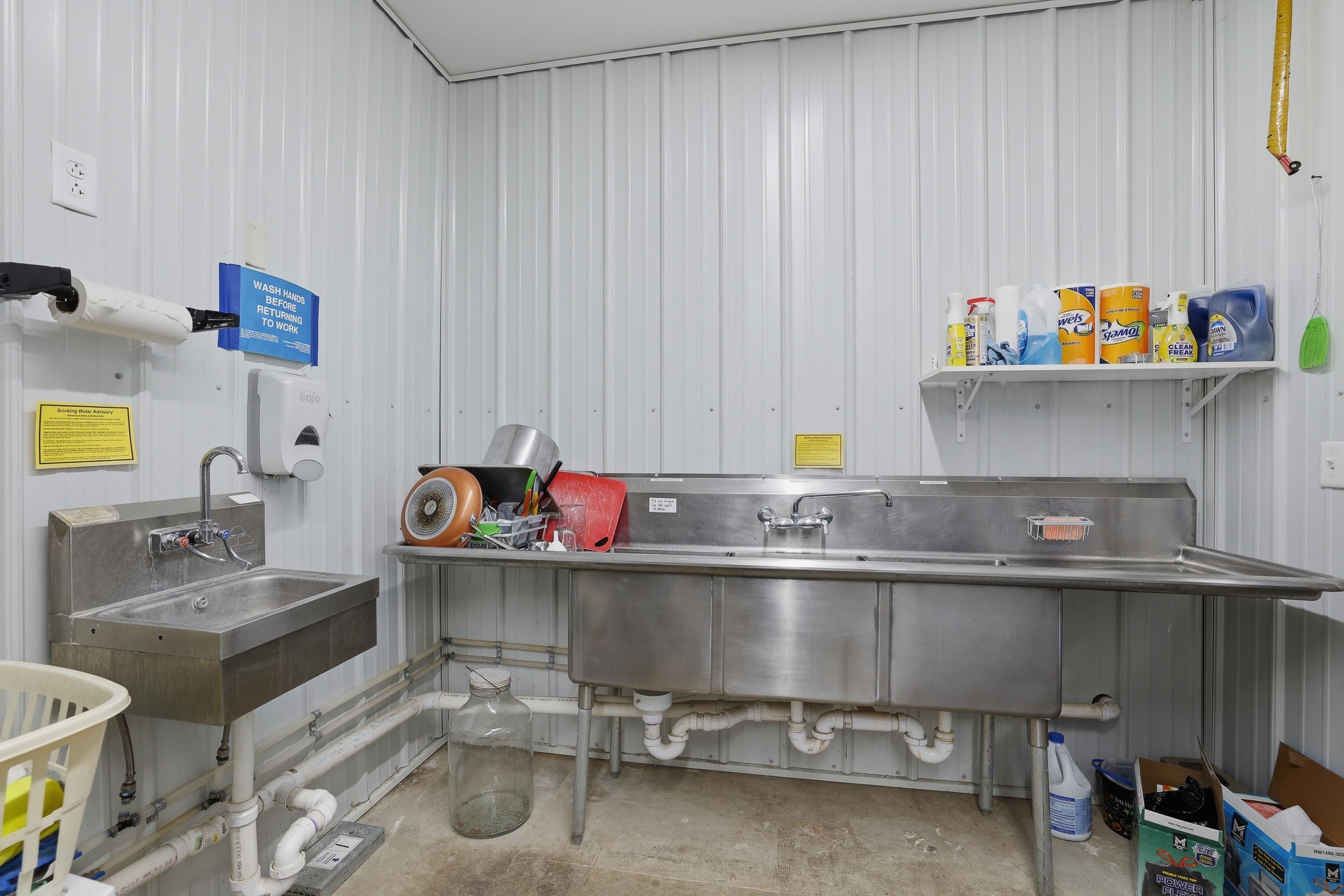 10281 STATE HIGHWAY 66, Rosholt, Wisconsin 54473, ,Commercial/industrial,For Sale,10281 STATE HIGHWAY 66,22601860