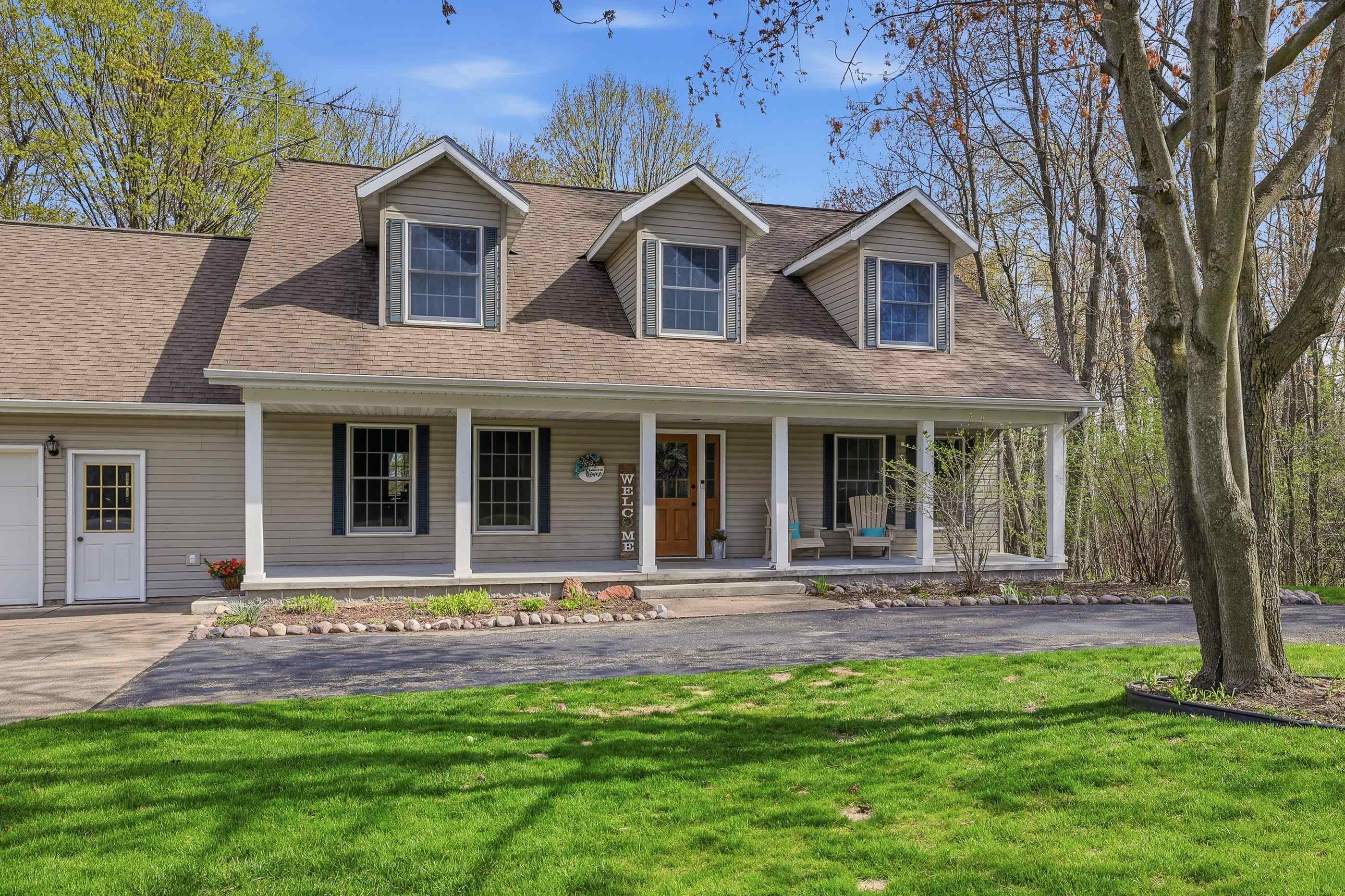 E2040 CURTIS LANE, Iola, Wisconsin 54945, 4 Bedrooms Bedrooms, ,3 BathroomsBathrooms,Residential,For Sale,E2040 CURTIS LANE,22601865
