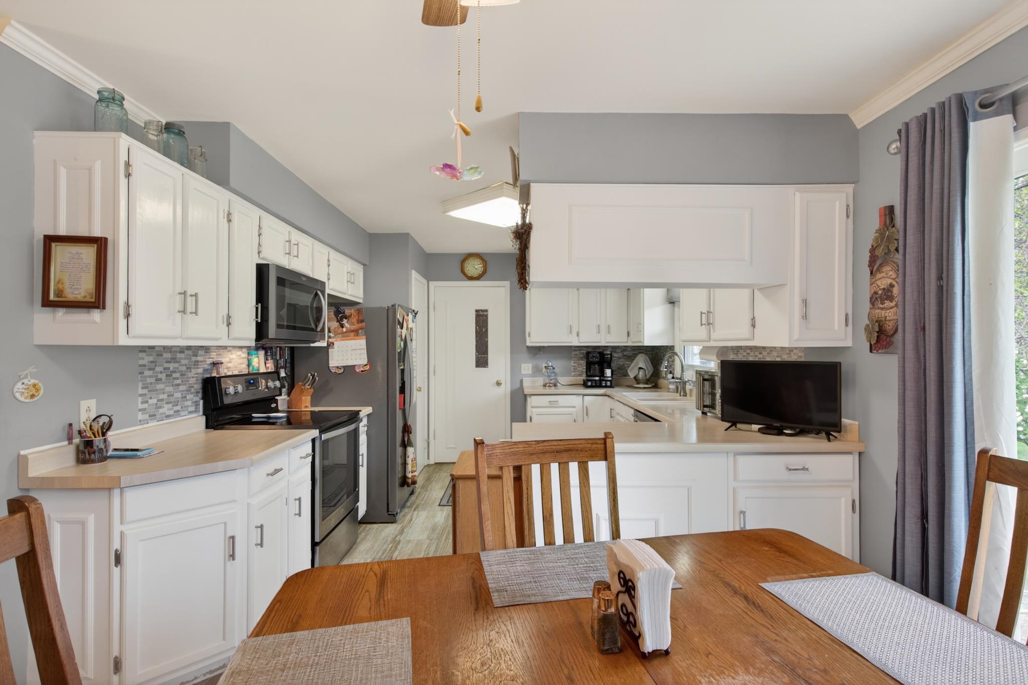 5010 AUBURN AVENUE, Wisconsin Rapids, Wisconsin 54494, 3 Bedrooms Bedrooms, ,2 BathroomsBathrooms,Residential,For Sale,5010 AUBURN AVENUE,22601867