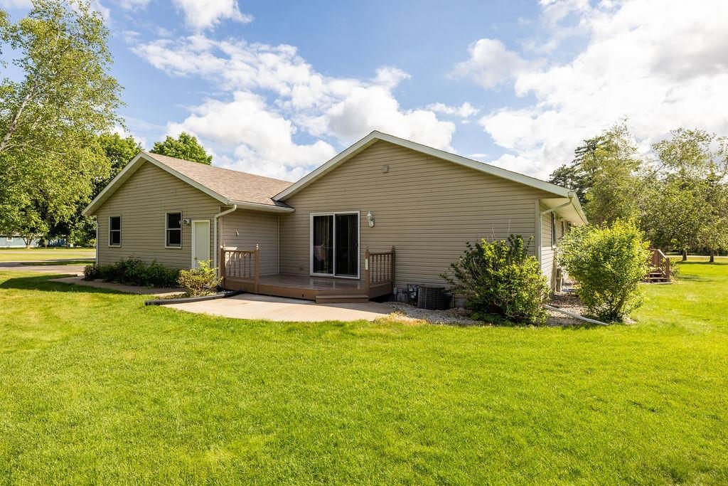 7930 CARILLON DRIVE, Wisconsin Rapids, Wisconsin 54494, 3 Bedrooms Bedrooms, ,2 BathroomsBathrooms,Residential,For Sale,7930 CARILLON DRIVE,22601870