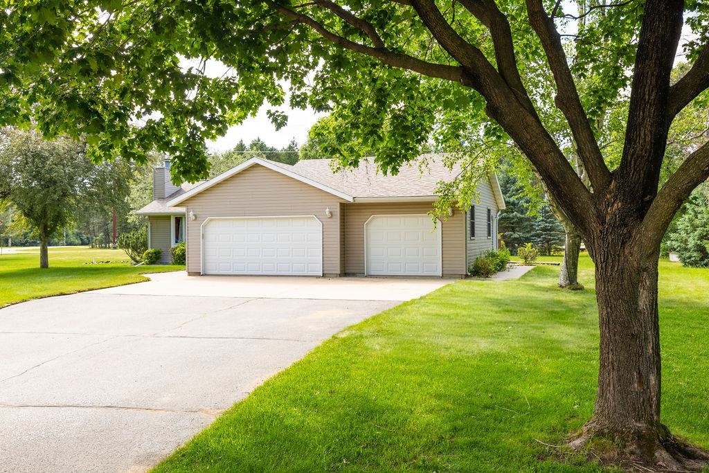 7930 CARILLON DRIVE, Wisconsin Rapids, Wisconsin 54494, 3 Bedrooms Bedrooms, ,2 BathroomsBathrooms,Residential,For Sale,7930 CARILLON DRIVE,22601870