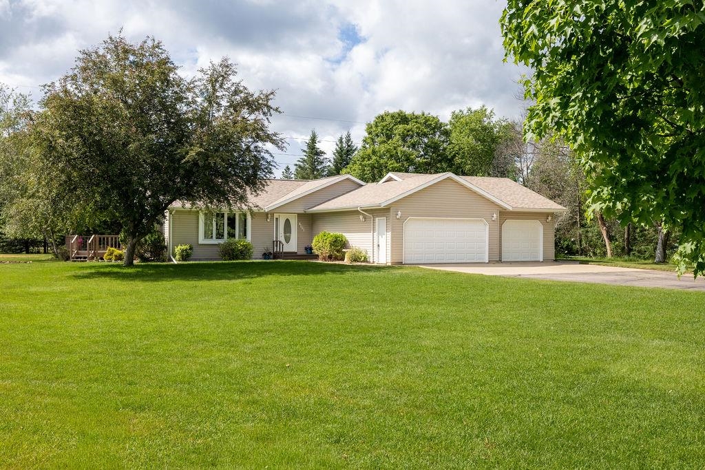 7930 CARILLON DRIVE, Wisconsin Rapids, Wisconsin 54494, 3 Bedrooms Bedrooms, ,2 BathroomsBathrooms,Residential,For Sale,7930 CARILLON DRIVE,22601870