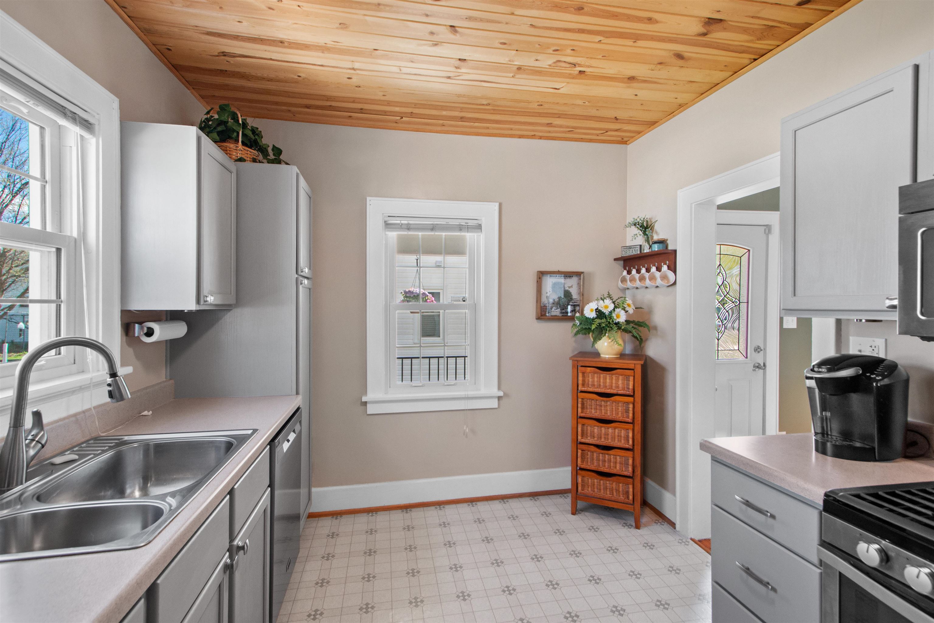 1716 MC CULLOCH STREET, Stevens Point, Wisconsin 54481, 3 Bedrooms Bedrooms, ,2 BathroomsBathrooms,Residential,For Sale,1716 MC CULLOCH STREET,22601875