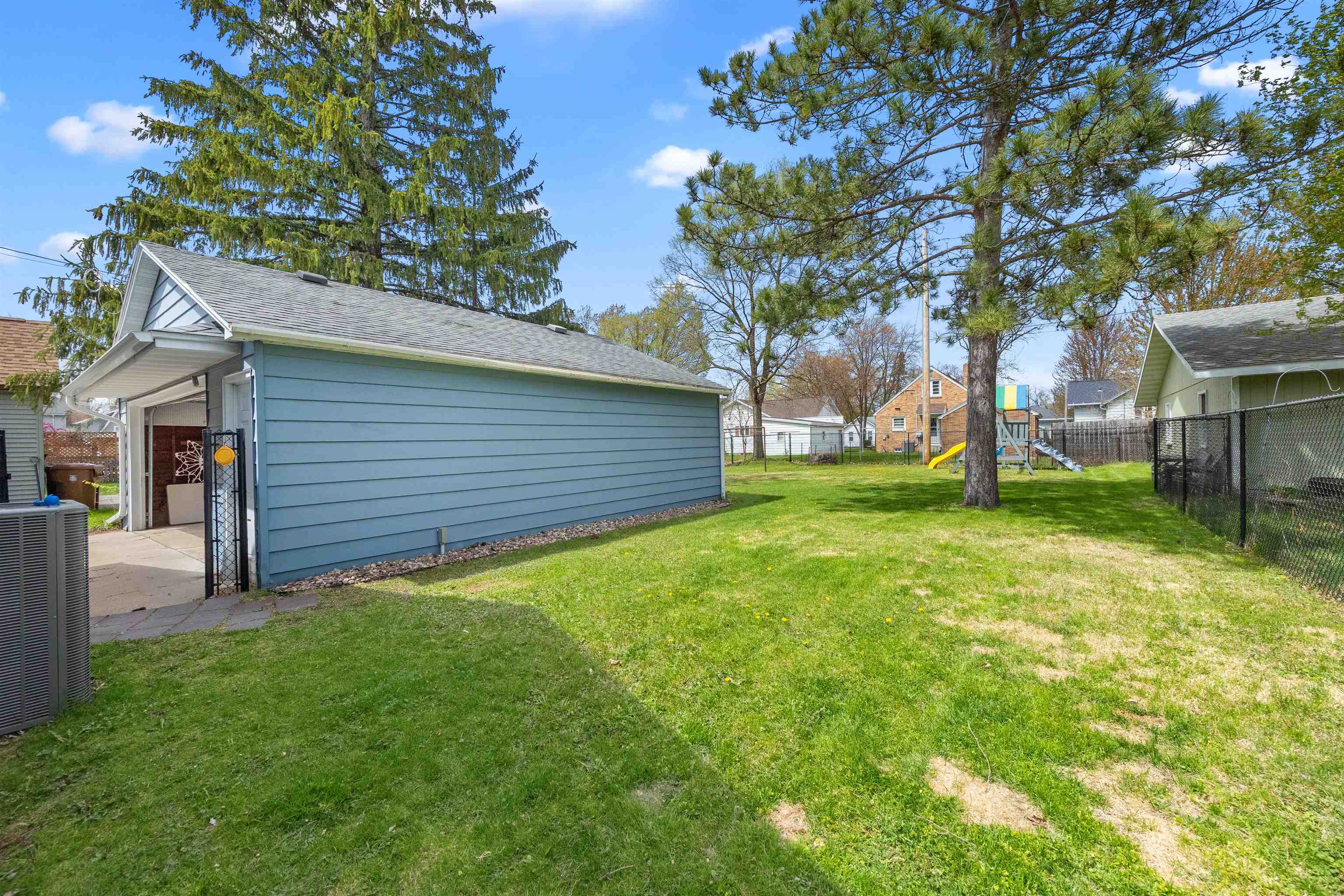 2024 CENTER STREET, Stevens Point, Wisconsin 54481, 4 Bedrooms Bedrooms, ,2 BathroomsBathrooms,Residential,For Sale,2024 CENTER STREET,22601877