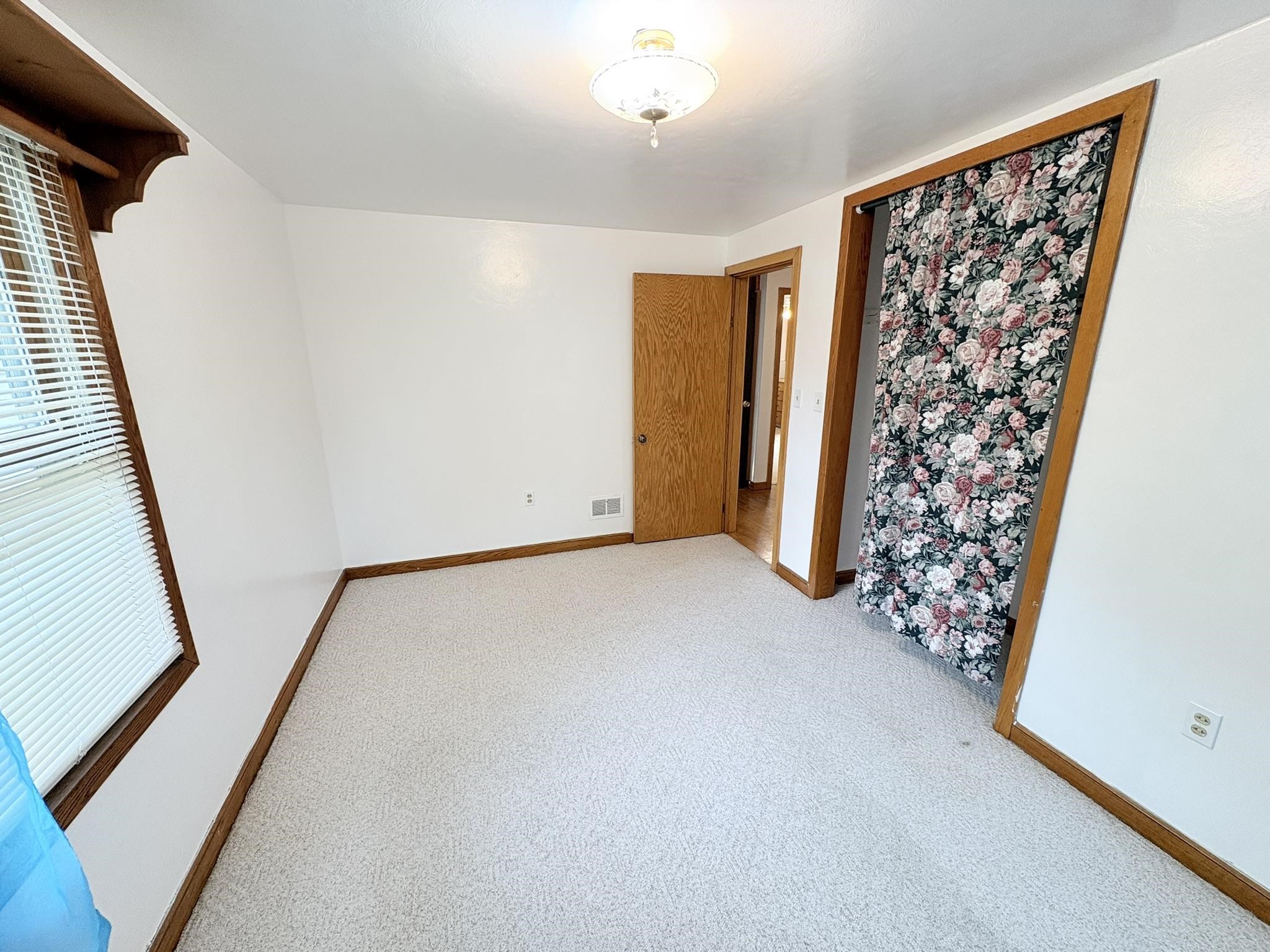 1521 MONROE STREET, Wisconsin Rapids, Wisconsin 54494, 2 Bedrooms Bedrooms, ,1 BathroomBathrooms,Residential,For Sale,1521 MONROE STREET,22601883
