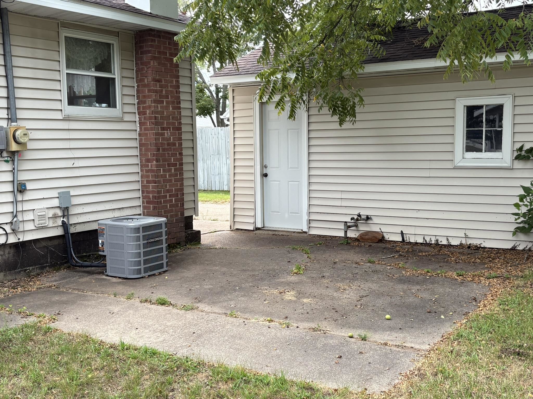 1521 MONROE STREET, Wisconsin Rapids, Wisconsin 54494, 2 Bedrooms Bedrooms, ,1 BathroomBathrooms,Residential,For Sale,1521 MONROE STREET,22601883