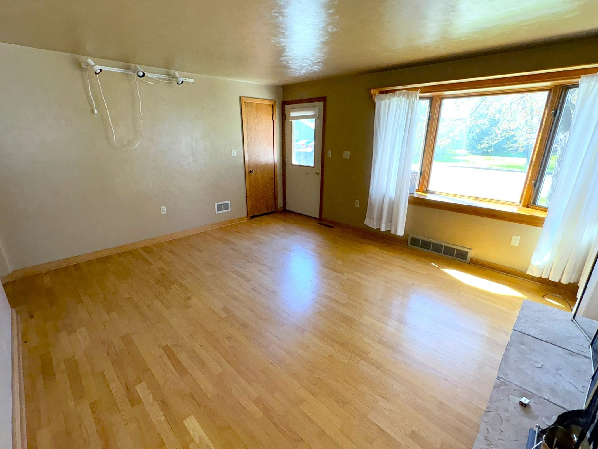 1521 MONROE STREET, Wisconsin Rapids, Wisconsin 54494, 2 Bedrooms Bedrooms, ,1 BathroomBathrooms,Residential,For Sale,1521 MONROE STREET,22601883