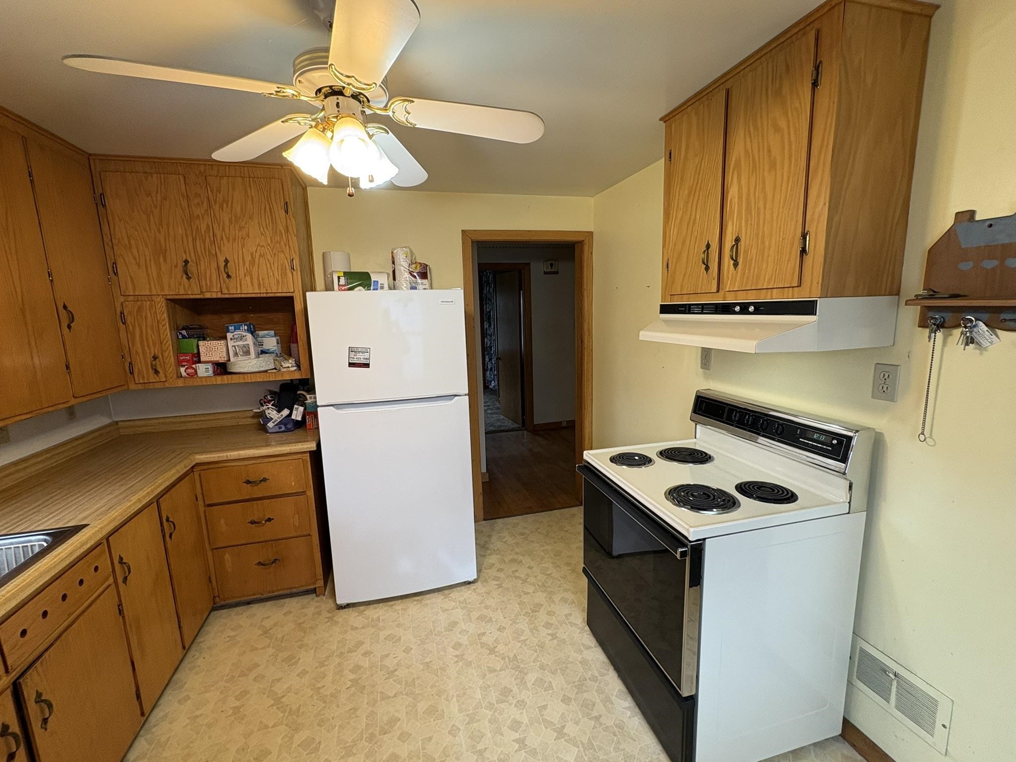 1521 MONROE STREET, Wisconsin Rapids, Wisconsin 54494, 2 Bedrooms Bedrooms, ,1 BathroomBathrooms,Residential,For Sale,1521 MONROE STREET,22601883