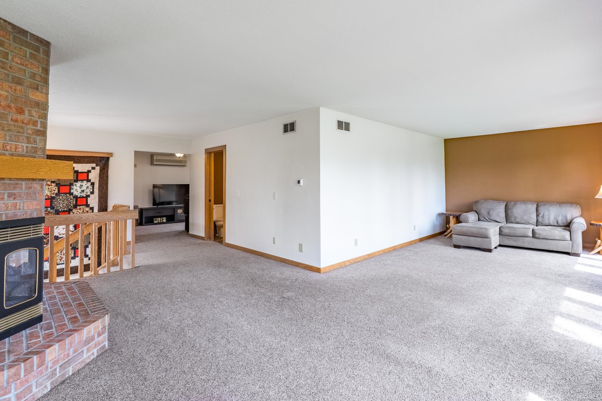 6864 DAIRYLAND LANE, Rudolph, Wisconsin 54475, 4 Bedrooms Bedrooms, ,2 BathroomsBathrooms,Residential,For Sale,6864 DAIRYLAND LANE,22601889