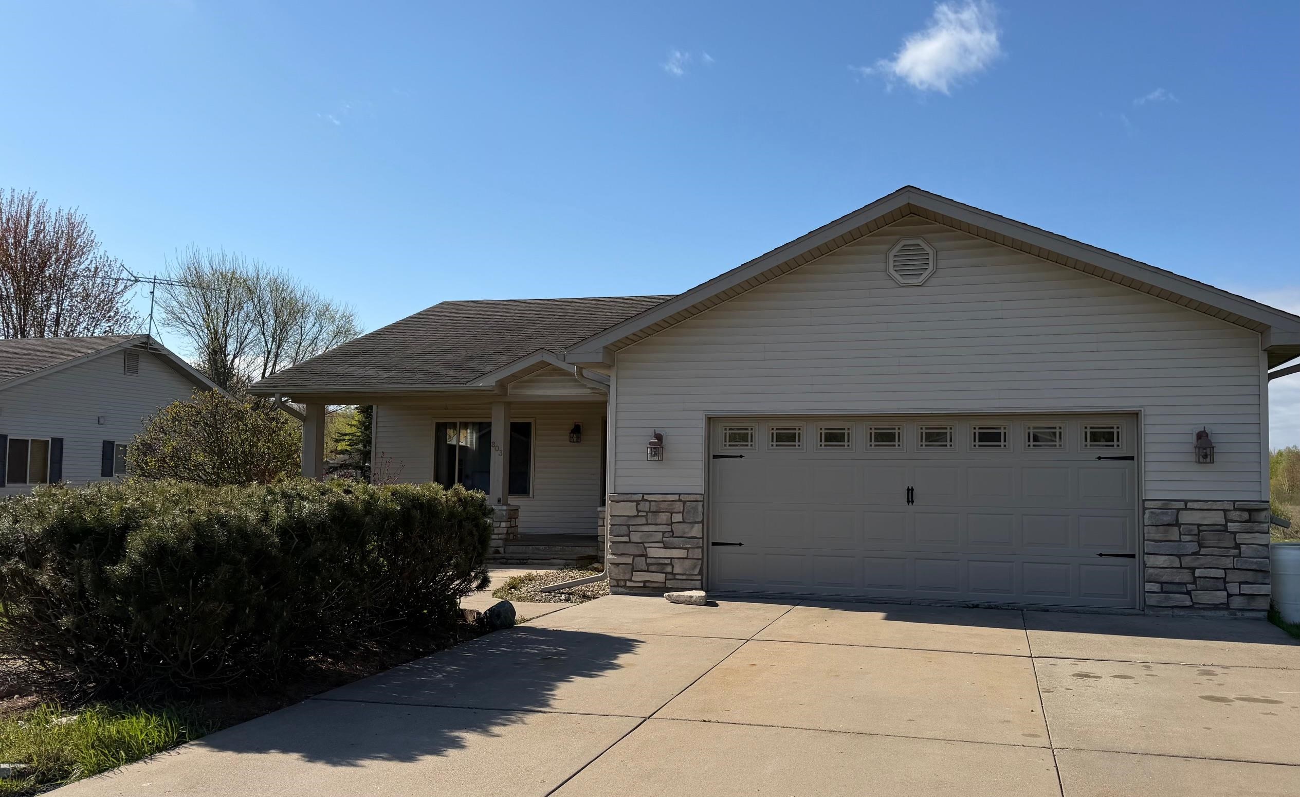 803 W ROBERTS STREET, Spencer, Wisconsin 54479, 2 Bedrooms Bedrooms, ,2 BathroomsBathrooms,Residential,For Sale,803 W ROBERTS STREET,22601898