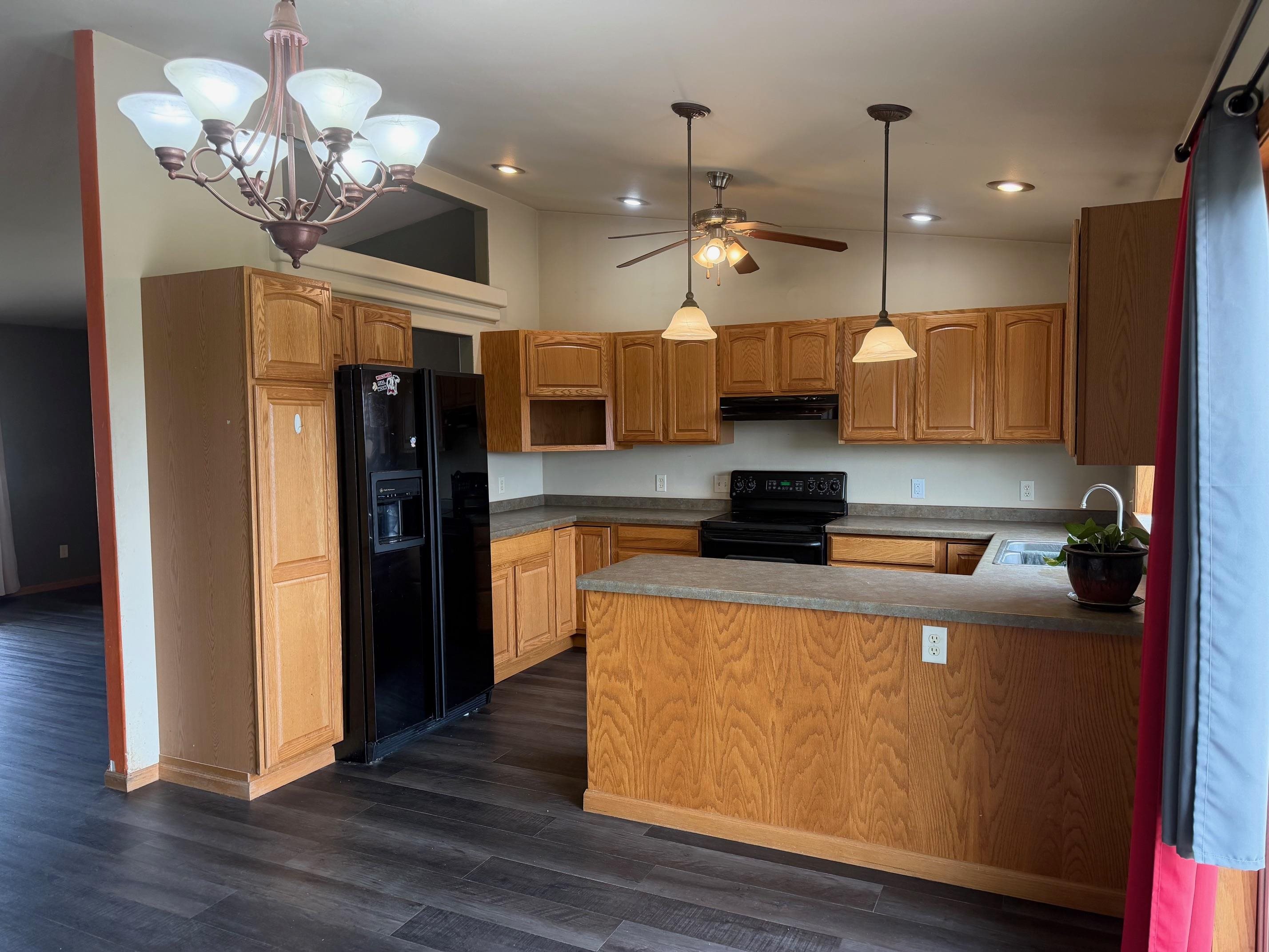 803 W ROBERTS STREET, Spencer, Wisconsin 54479, 2 Bedrooms Bedrooms, ,2 BathroomsBathrooms,Residential,For Sale,803 W ROBERTS STREET,22601898