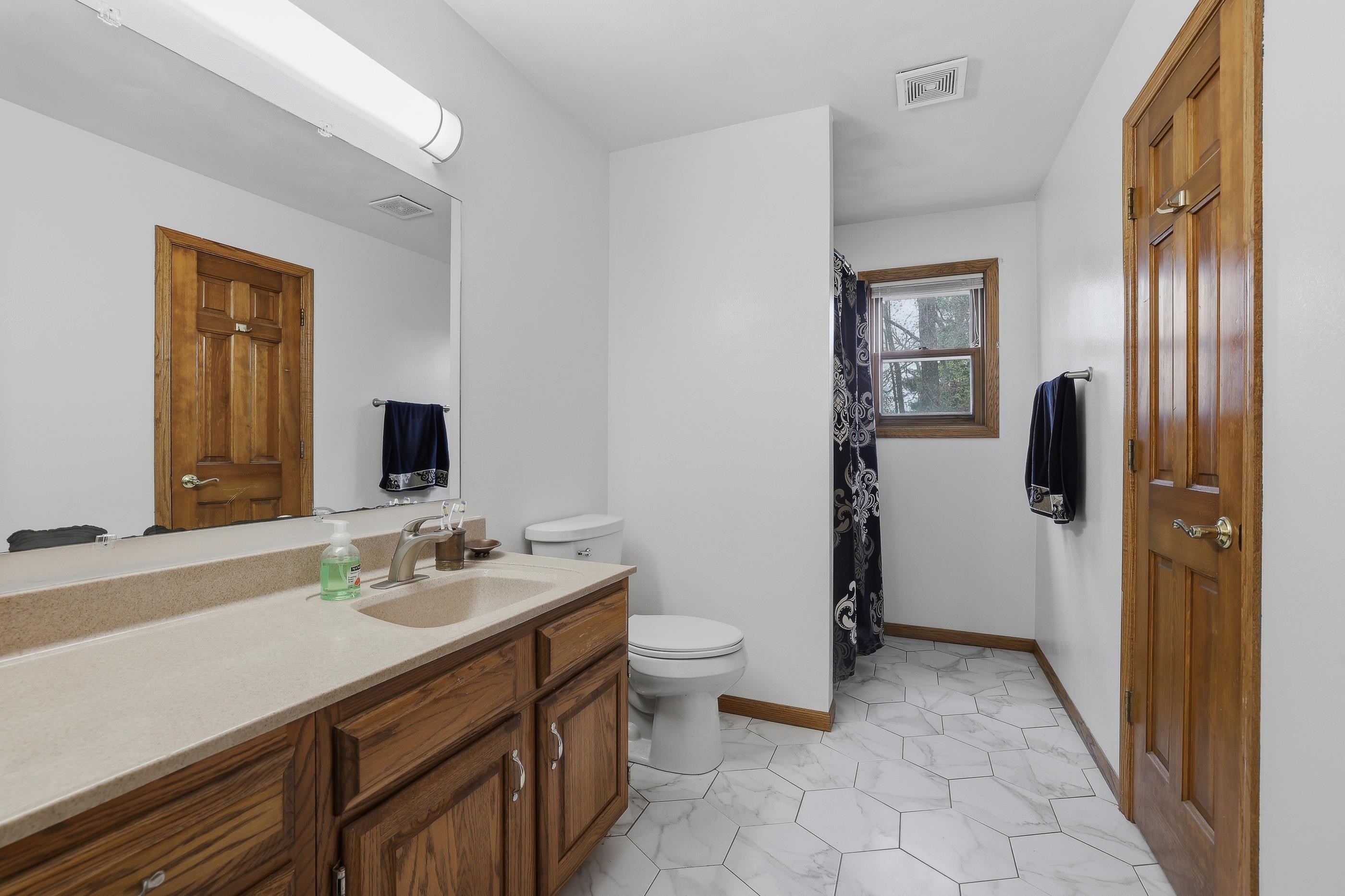 2151 W BREEZEWOOD, Plover, Wisconsin 54467, 5 Bedrooms Bedrooms, ,3 BathroomsBathrooms,Residential,For Sale,2151 W BREEZEWOOD,22601908