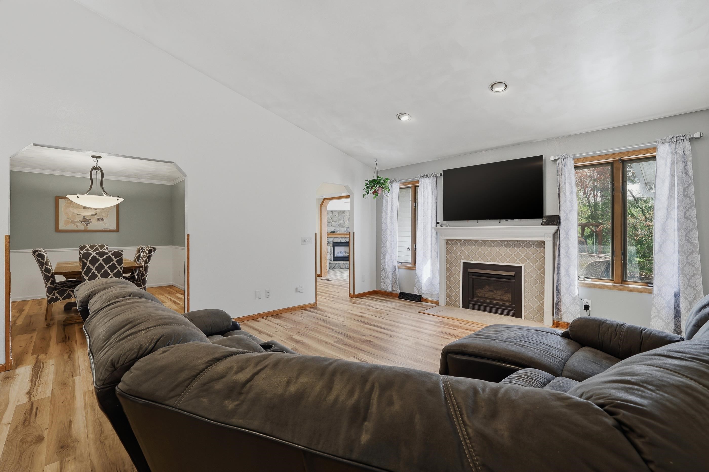 2151 W BREEZEWOOD, Plover, Wisconsin 54467, 5 Bedrooms Bedrooms, ,3 BathroomsBathrooms,Residential,For Sale,2151 W BREEZEWOOD,22601908