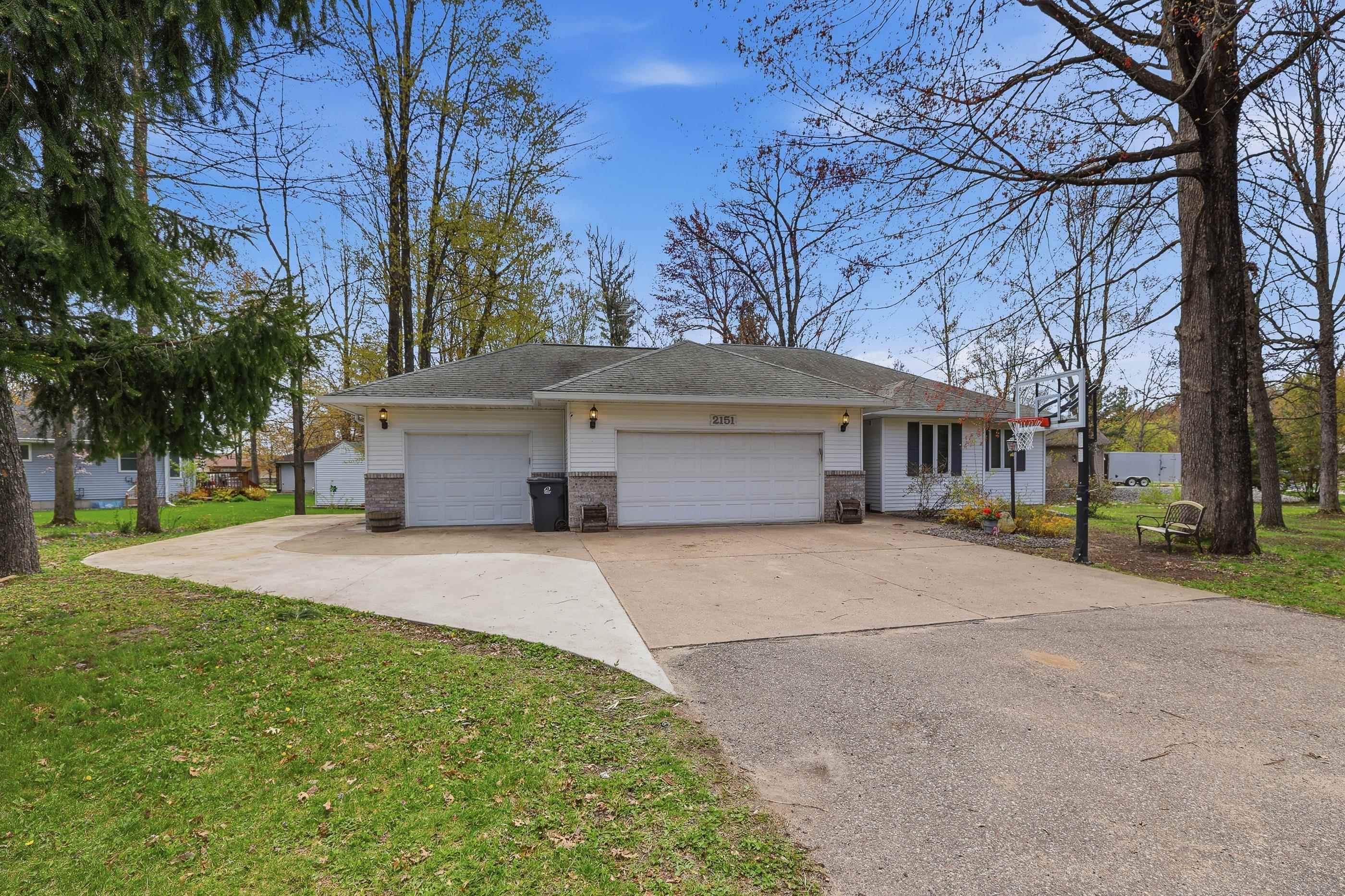 2151 W BREEZEWOOD, Plover, Wisconsin 54467, 5 Bedrooms Bedrooms, ,3 BathroomsBathrooms,Residential,For Sale,2151 W BREEZEWOOD,22601908