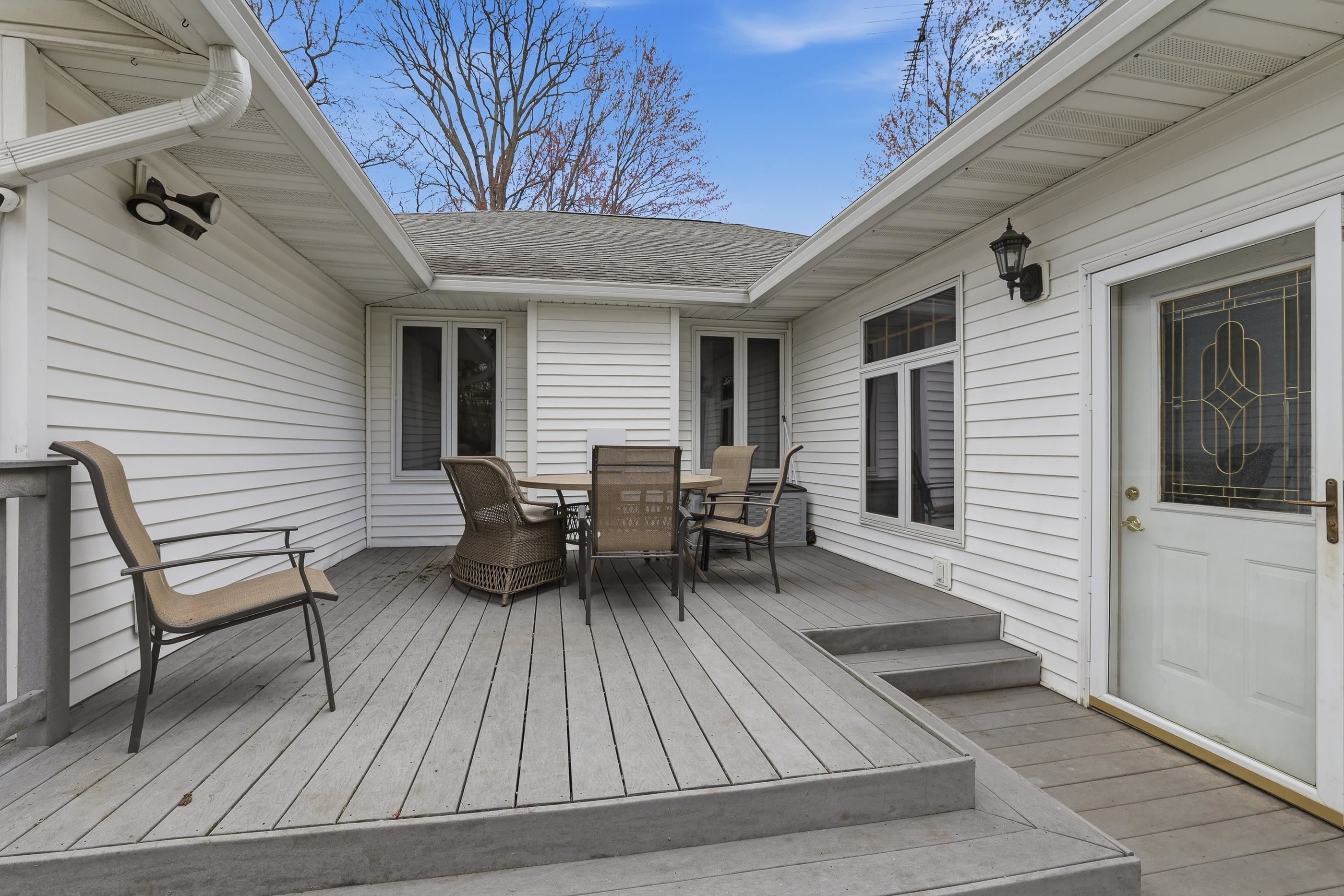 2151 W BREEZEWOOD, Plover, Wisconsin 54467, 5 Bedrooms Bedrooms, ,3 BathroomsBathrooms,Residential,For Sale,2151 W BREEZEWOOD,22601908