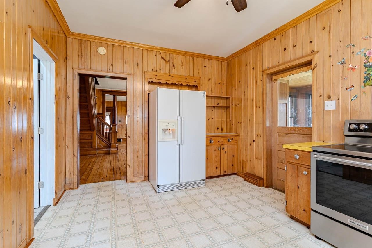 1403 WATER STREET, Merrill, Wisconsin 54452, 4 Bedrooms Bedrooms, ,3 BathroomsBathrooms,Residential,For Sale,1403 WATER STREET,22601917