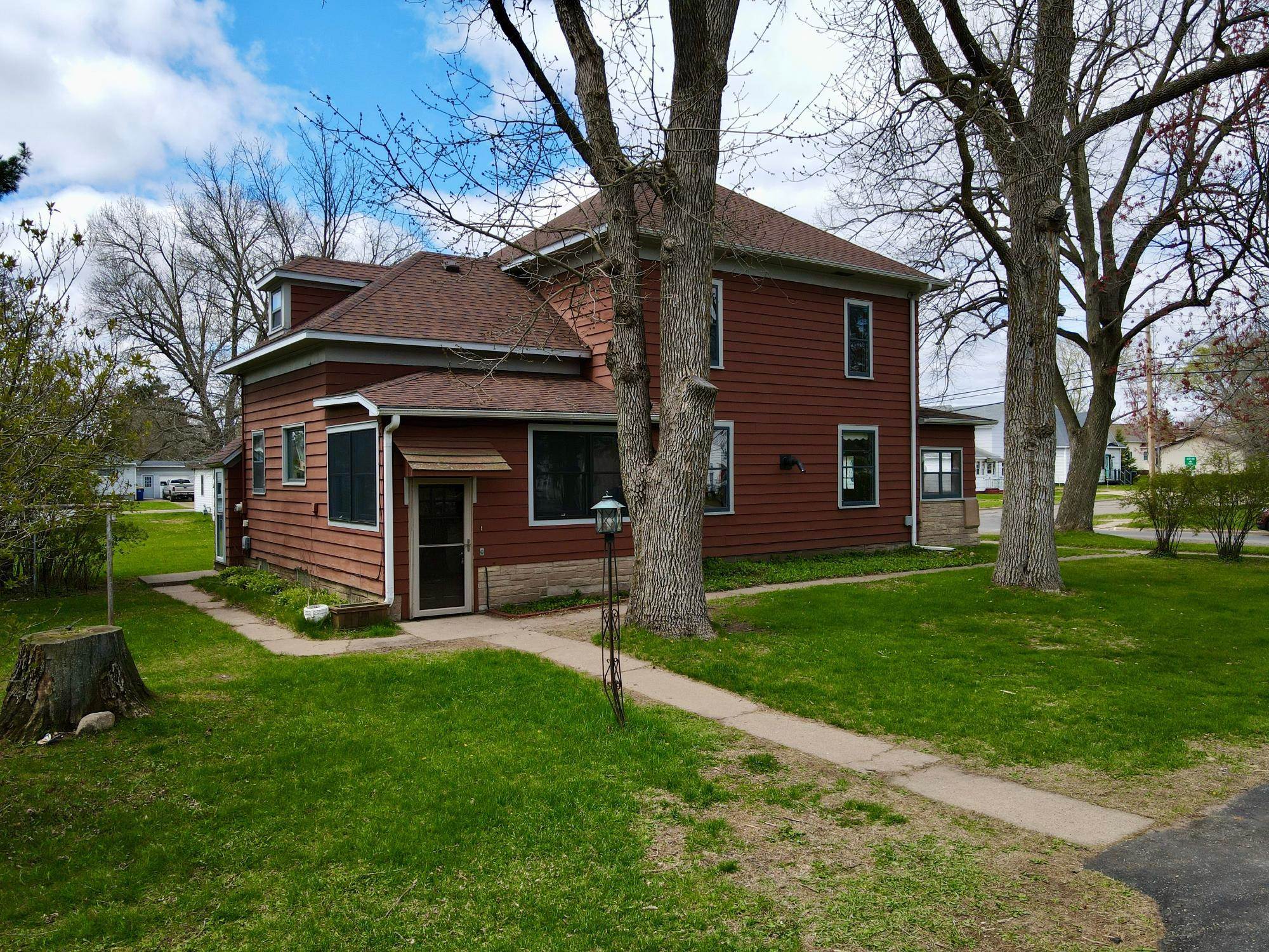 1403 WATER STREET, Merrill, Wisconsin 54452, 4 Bedrooms Bedrooms, ,3 BathroomsBathrooms,Residential,For Sale,1403 WATER STREET,22601917