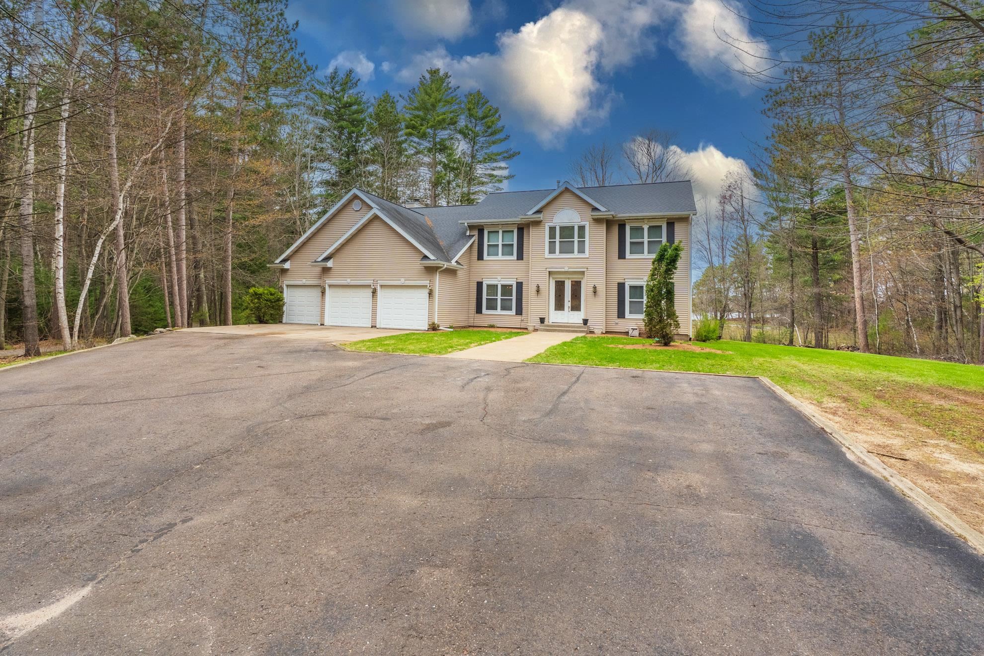 N11777 DEER LAKE ROAD, Tomahawk, Wisconsin 54487, 4 Bedrooms Bedrooms, ,3 BathroomsBathrooms,Residential,For Sale,N11777 DEER LAKE ROAD,22601919