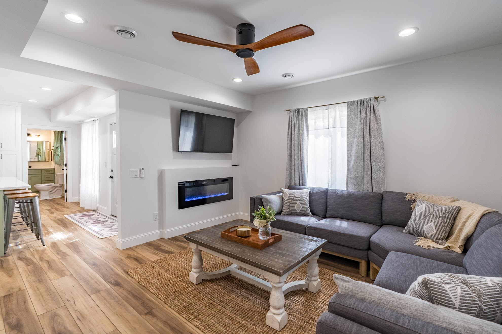5102 ROSS AVENUE, Weston, Wisconsin 54476, 3 Bedrooms Bedrooms, ,2 BathroomsBathrooms,Residential,For Sale,5102 ROSS AVENUE,22601922