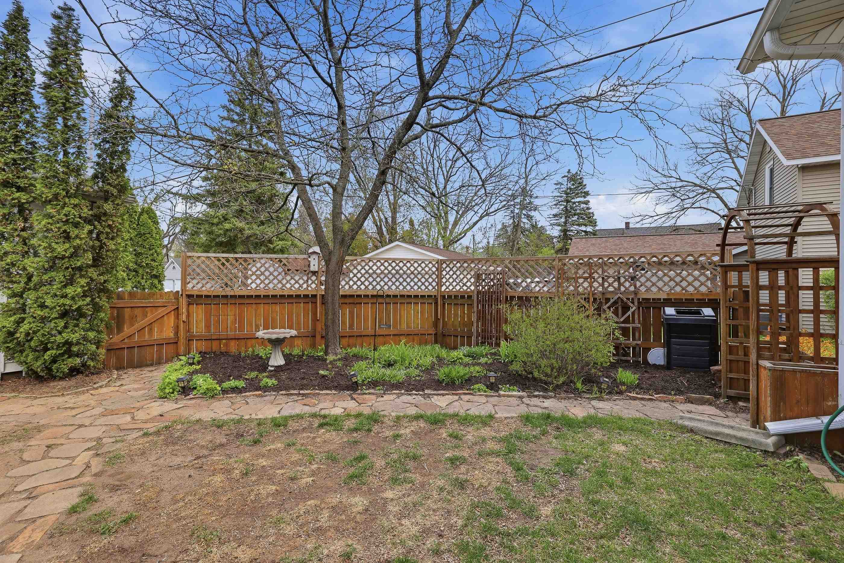 2216 JEFFERSON STREET, Stevens Point, Wisconsin 54481, 3 Bedrooms Bedrooms, ,2 BathroomsBathrooms,Residential,For Sale,2216 JEFFERSON STREET,22601923