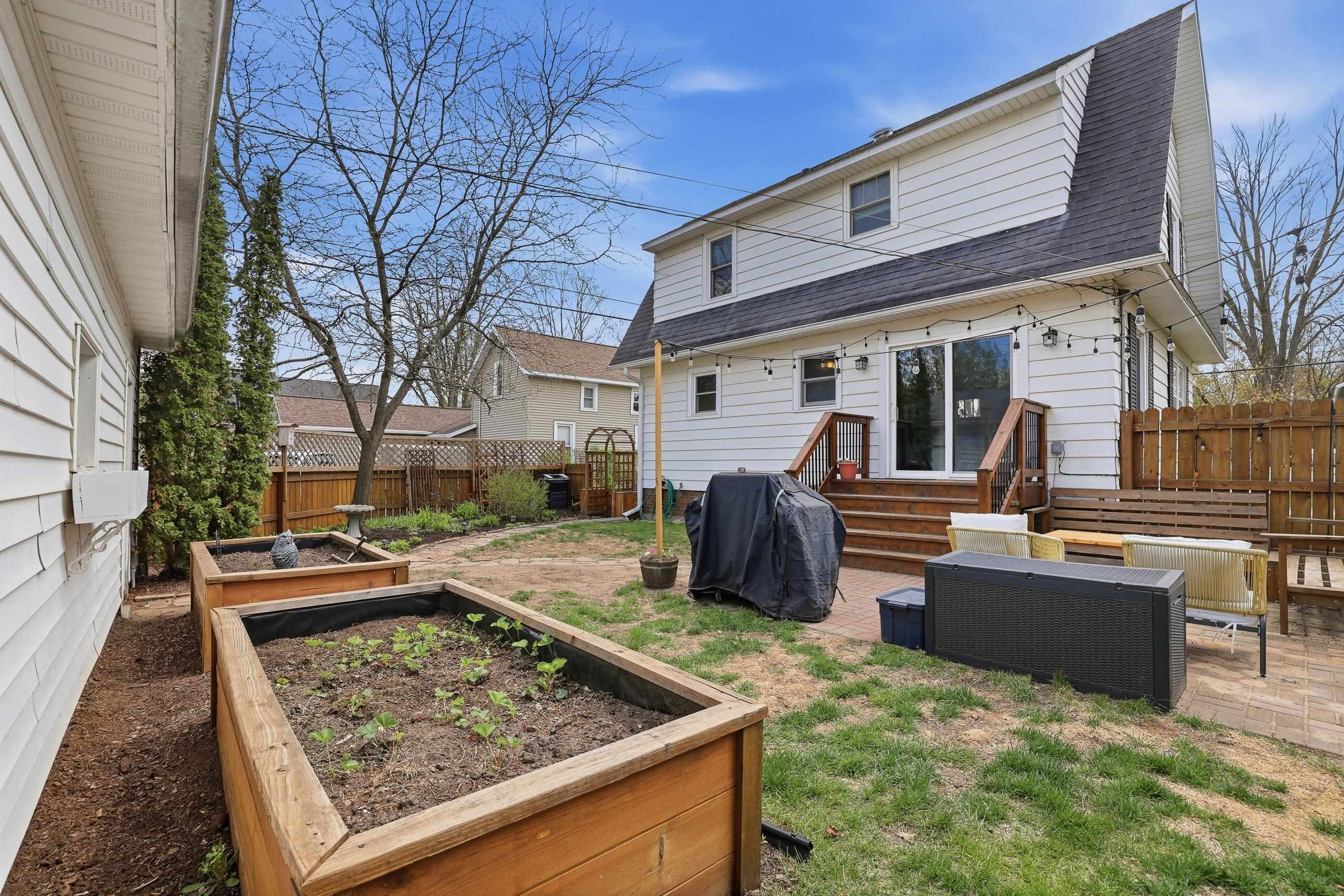 2216 JEFFERSON STREET, Stevens Point, Wisconsin 54481, 3 Bedrooms Bedrooms, ,2 BathroomsBathrooms,Residential,For Sale,2216 JEFFERSON STREET,22601923