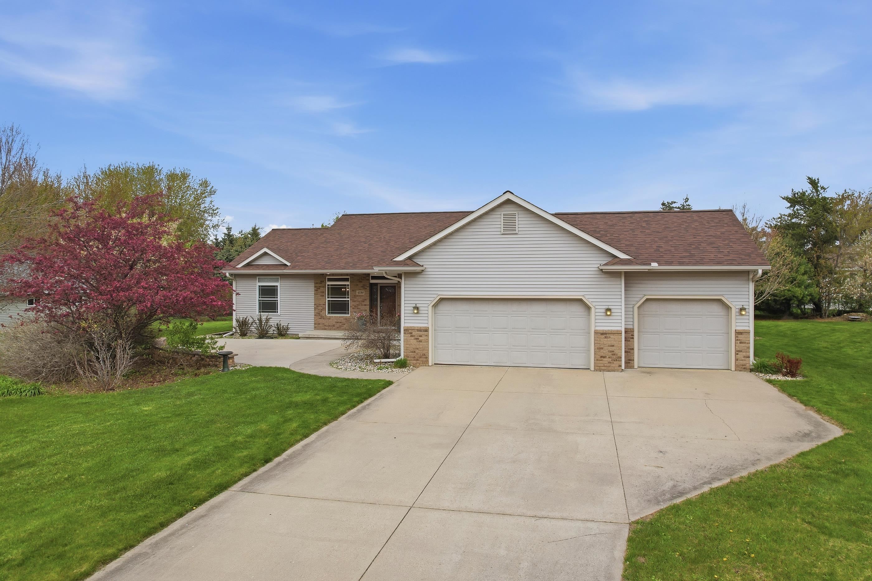 4580 STILL MEADOW LANE, Plover, Wisconsin 54467, 4 Bedrooms Bedrooms, ,3 BathroomsBathrooms,Residential,For Sale,4580 STILL MEADOW LANE,22601924