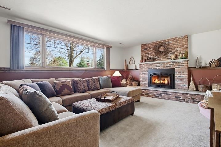 1100 W ONSTAD DRIVE, Marshfield, Wisconsin 54449, 4 Bedrooms Bedrooms, ,3 BathroomsBathrooms,Residential,For Sale,1100 W ONSTAD DRIVE,22601926