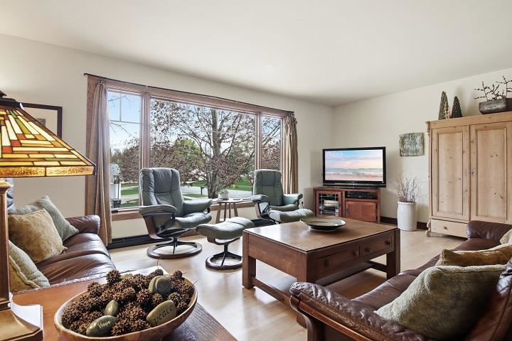 1100 W ONSTAD DRIVE, Marshfield, Wisconsin 54449, 4 Bedrooms Bedrooms, ,3 BathroomsBathrooms,Residential,For Sale,1100 W ONSTAD DRIVE,22601926