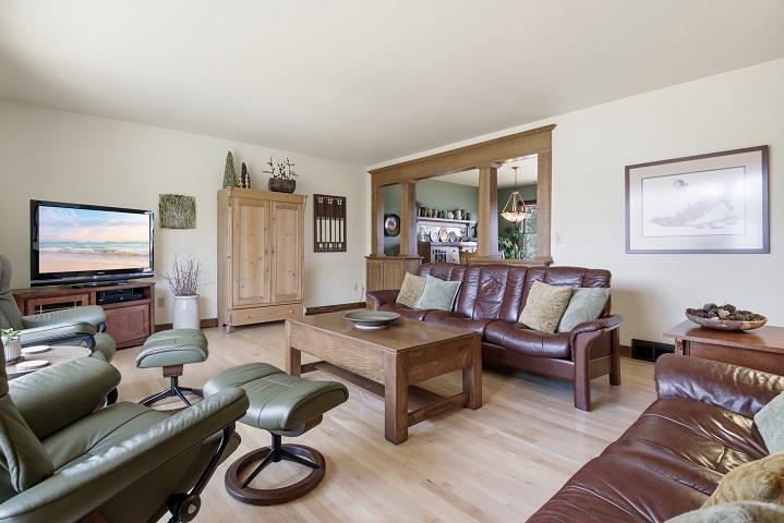 1100 W ONSTAD DRIVE, Marshfield, Wisconsin 54449, 4 Bedrooms Bedrooms, ,3 BathroomsBathrooms,Residential,For Sale,1100 W ONSTAD DRIVE,22601926