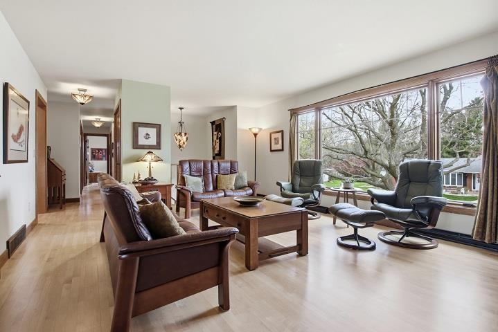 1100 W ONSTAD DRIVE, Marshfield, Wisconsin 54449, 4 Bedrooms Bedrooms, ,3 BathroomsBathrooms,Residential,For Sale,1100 W ONSTAD DRIVE,22601926