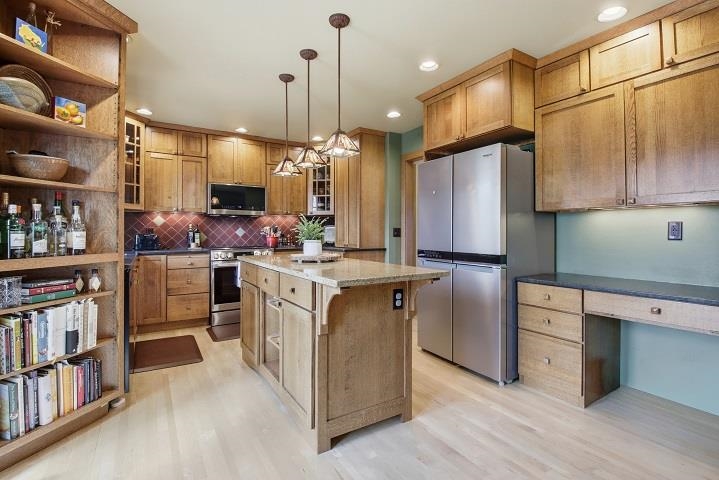 1100 W ONSTAD DRIVE, Marshfield, Wisconsin 54449, 4 Bedrooms Bedrooms, ,3 BathroomsBathrooms,Residential,For Sale,1100 W ONSTAD DRIVE,22601926