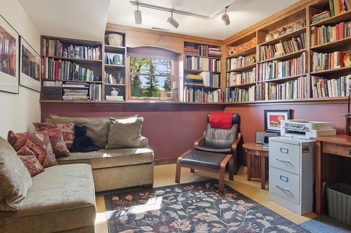 1100 W ONSTAD DRIVE, Marshfield, Wisconsin 54449, 4 Bedrooms Bedrooms, ,3 BathroomsBathrooms,Residential,For Sale,1100 W ONSTAD DRIVE,22601926
