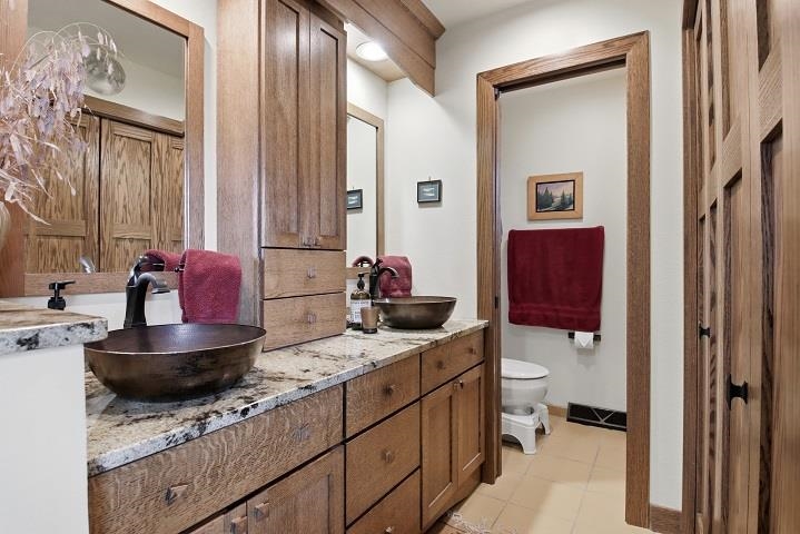 1100 W ONSTAD DRIVE, Marshfield, Wisconsin 54449, 4 Bedrooms Bedrooms, ,3 BathroomsBathrooms,Residential,For Sale,1100 W ONSTAD DRIVE,22601926