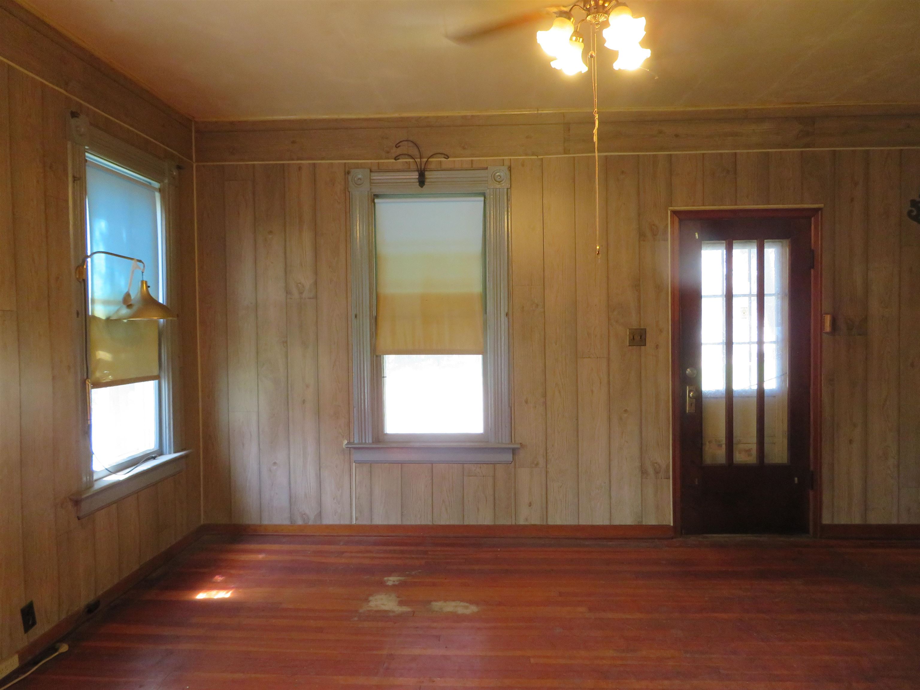 507 COTTAGE STREET, Merrill, Wisconsin 54452, 4 Bedrooms Bedrooms, ,1 BathroomBathrooms,Residential,For Sale,507 COTTAGE STREET,22601927