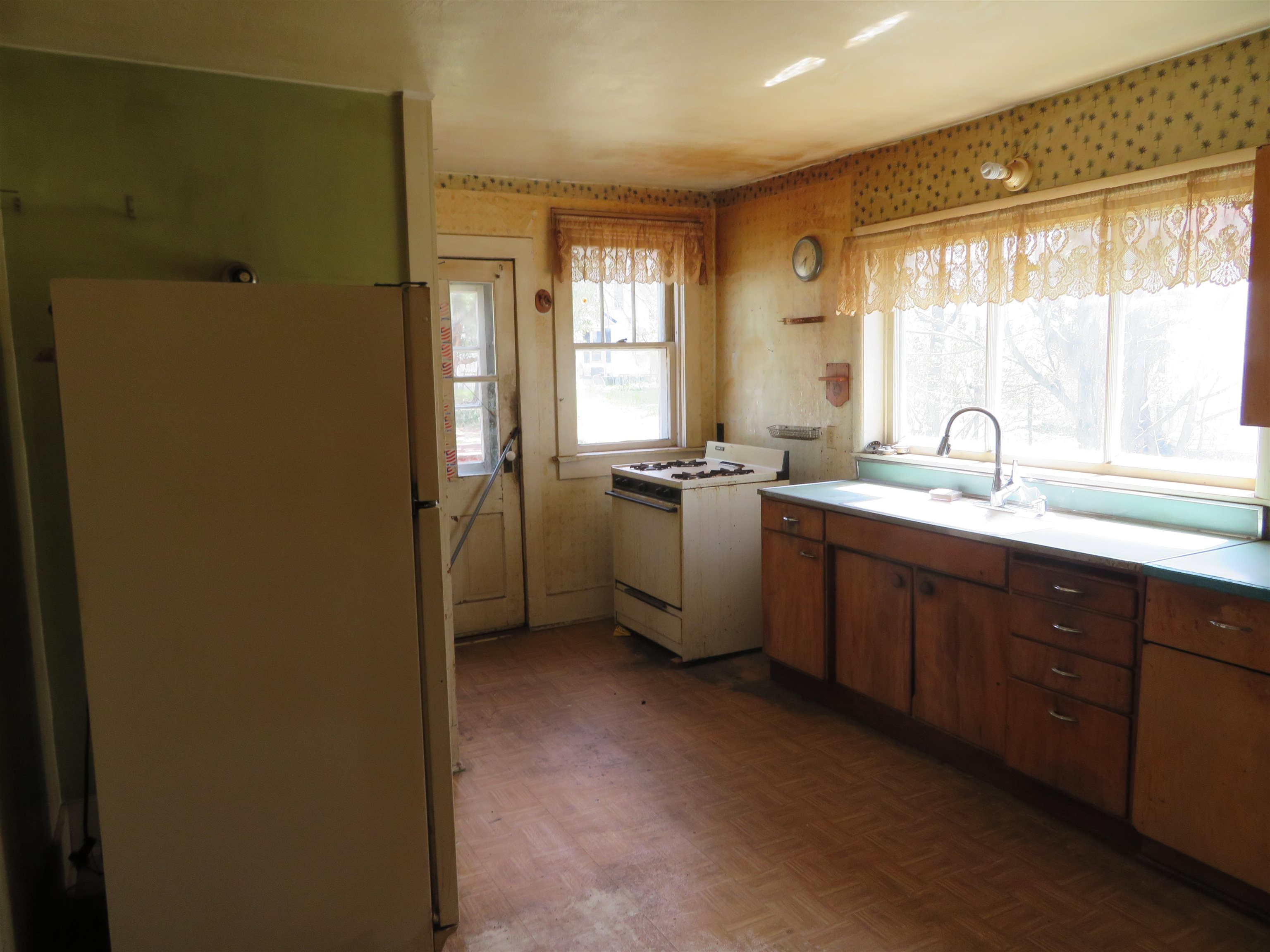 507 COTTAGE STREET, Merrill, Wisconsin 54452, 4 Bedrooms Bedrooms, ,1 BathroomBathrooms,Residential,For Sale,507 COTTAGE STREET,22601927